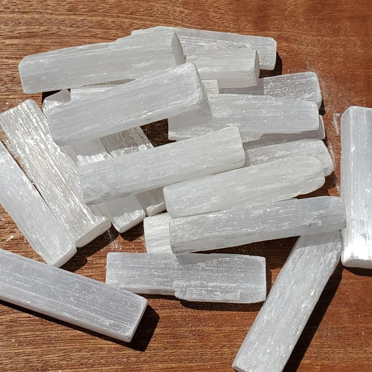 Sawcart 1 Lb Selenite Bulk Rough Raw Natural Crystal Stone Rock for Cabbing Tumbling Lapidary Polishing Wire Wrapping Wicca Reiki Healing Mediation Chakra Balancing Fountain Decoration