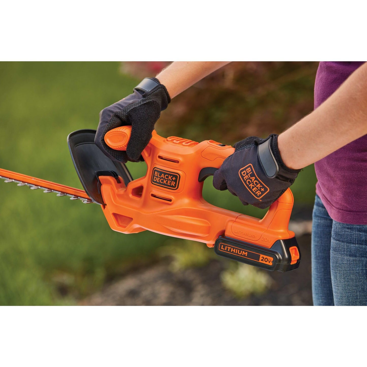 BLACK+DECKER 20V MAX Hedge Trimmer Cordless, 18 inch Blade, (1) Battery and Charger Included, Light Weight Reduced Vibration, Bush Trimmer Hedger (LHT218C1)