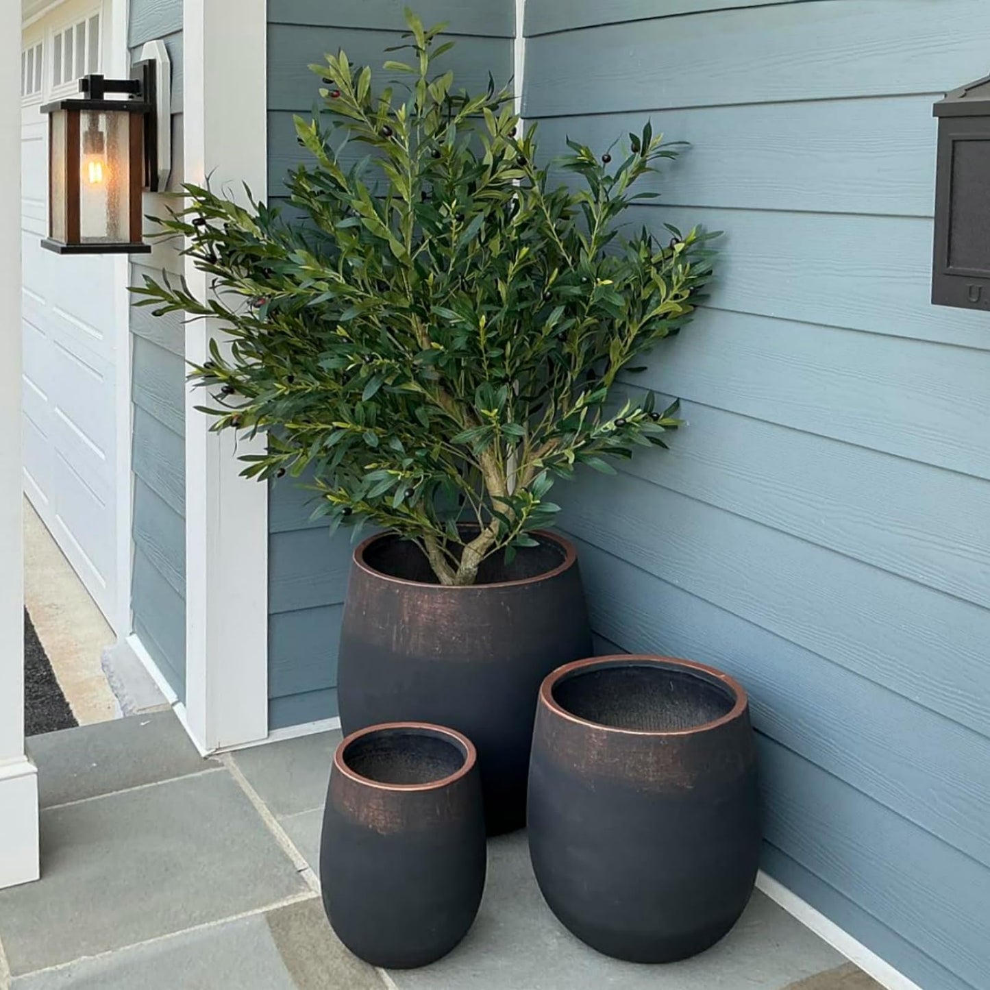 Wallowa 17.7"+13.3"+9.5" Dia Round Concrete Planter Set of 3, Large Outdoor Planter, Black with Gold Rim, Flower Pots with Drainage Holes for Garden, Patio, Home, Office