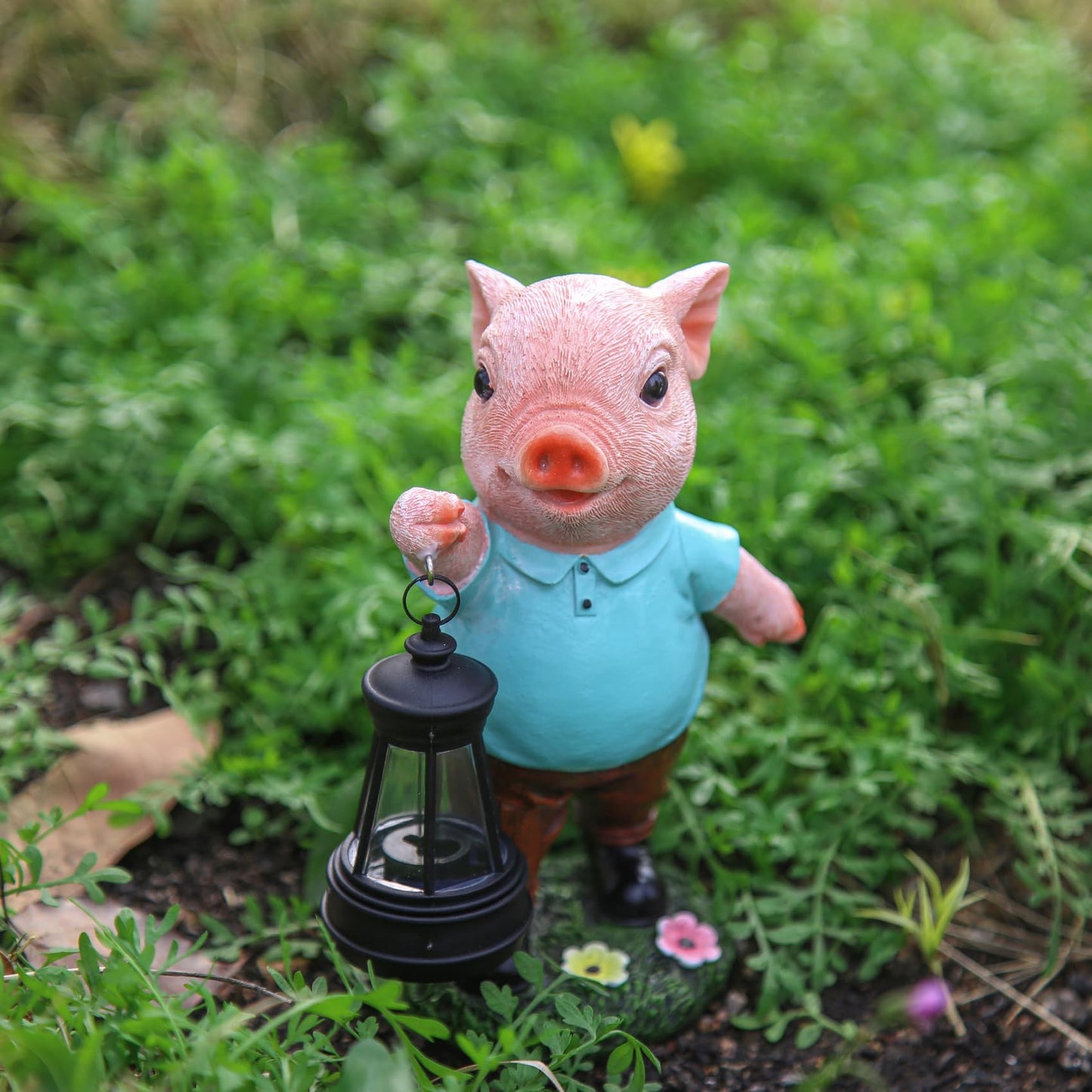 GKWRZXBK Solar Powered Garden Pig Statue - Charming Outdoor Decor Solar Lamp, Weather-Resistant, Perfect Size for Lawns & Pathways