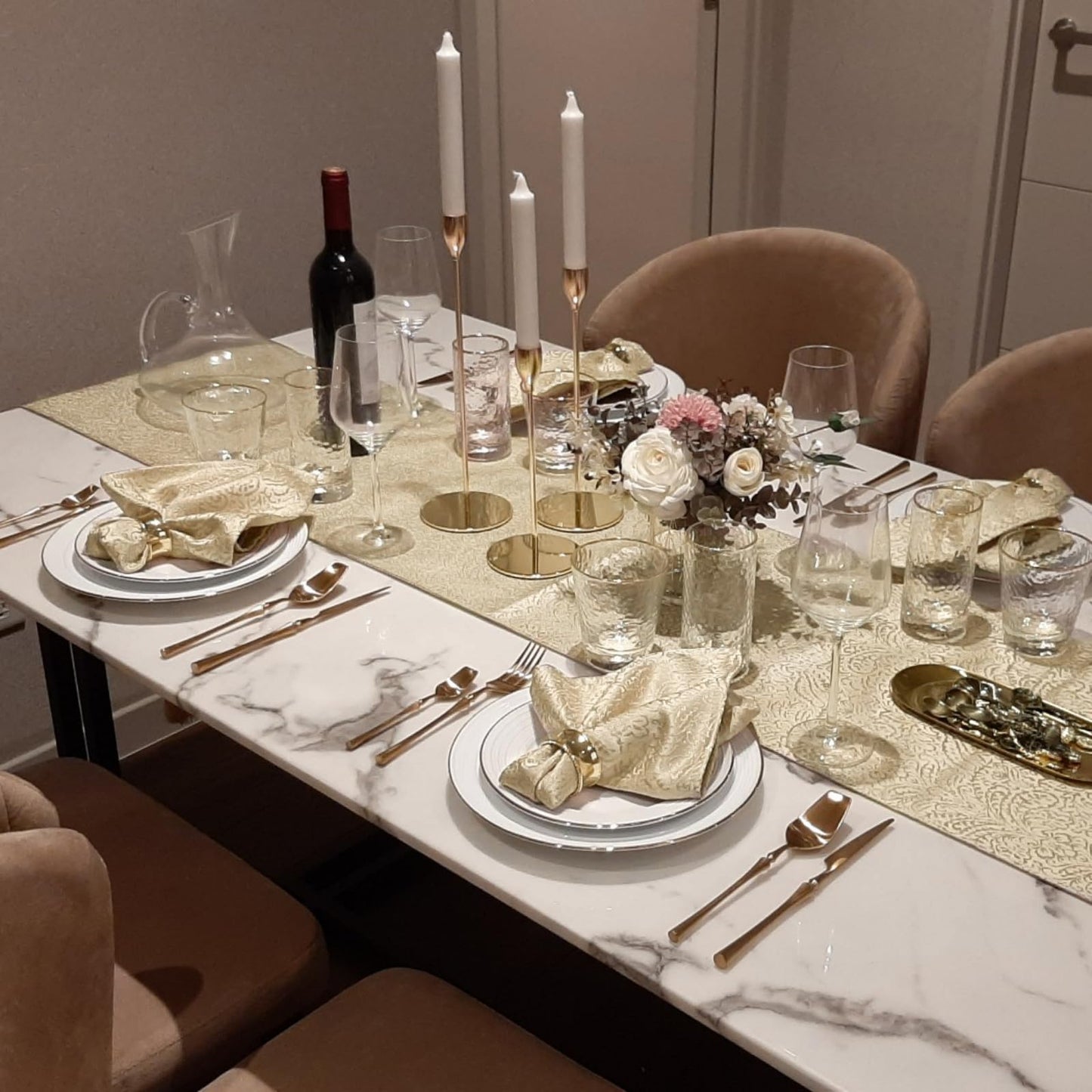 ZIWUROAD Cloth Napkins Beige, Set of 6 Washable Cotton Polyester Dinner Napkins 18 x 18 Inch Ultra Soft Cocktails Napkins Premium Quality Yarn-Dyed Jacquard Fabric Table Napkins with Hemmed Edges