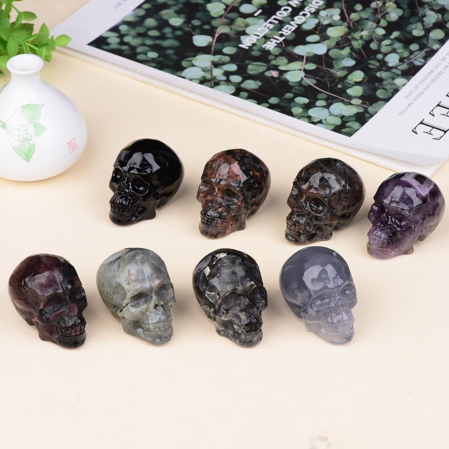 QLRSUXN 2 Inch Shimmer Stone Crystal Skulls Decor,Human Skull Sculpture Statues Healing Crystal Decor,Halloween Skull Figurines,Home Office Decoration Christmas Meditation Gifts for Men Women