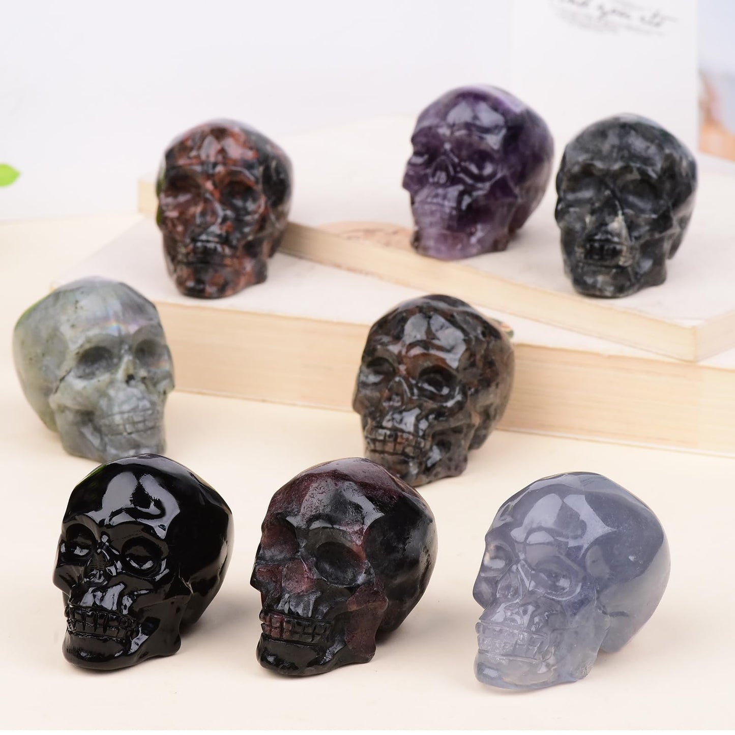 QLRSUXN 2 Inch Flame Yooperlite Stone Crystal Skulls Decor,Human Skull Sculpture Statues Healing Crystal Decor,Halloween Skull Figurines,Home Office Decoration Christmas Meditation Gifts for Men Women