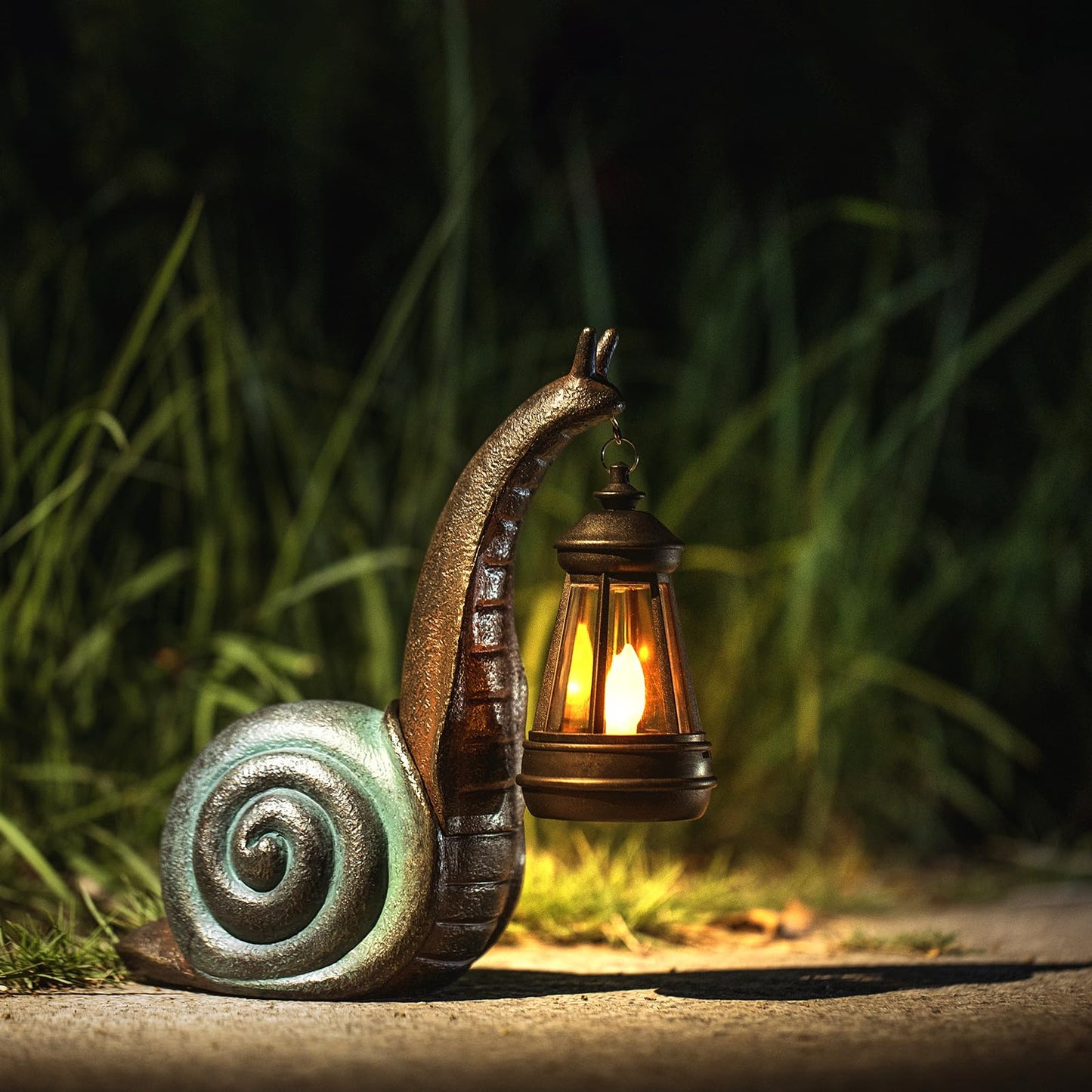 QZJDDZSW Solar Garden Snail Statue,Lawn Decor Statue for Patio, Balcony, Yard Ornament for Mom Grandma Women