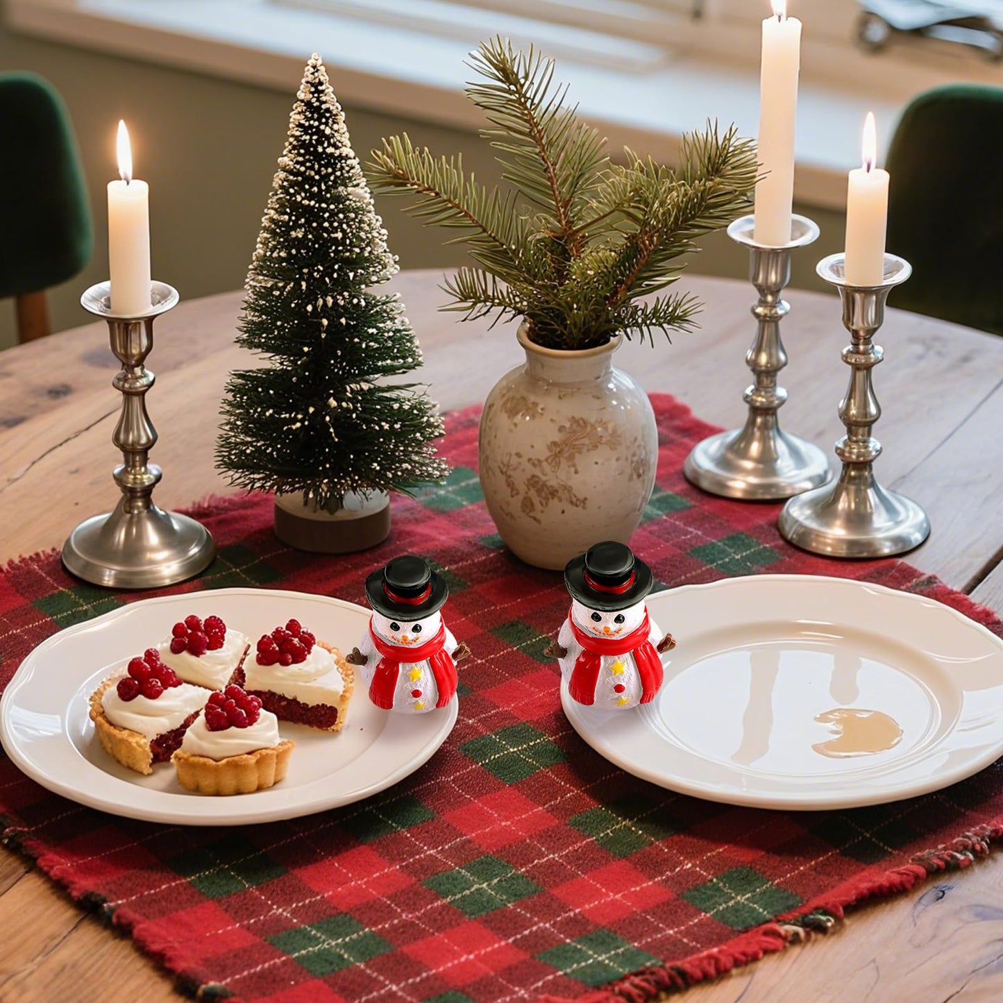 Threehoney Snowman Mini Resin Decorations for Plate Tiny Winter Snowman Decor Hand Painted Festive Holiday Gifts Christmas Party Small Decorative Tabletop Centerpiece Home Office