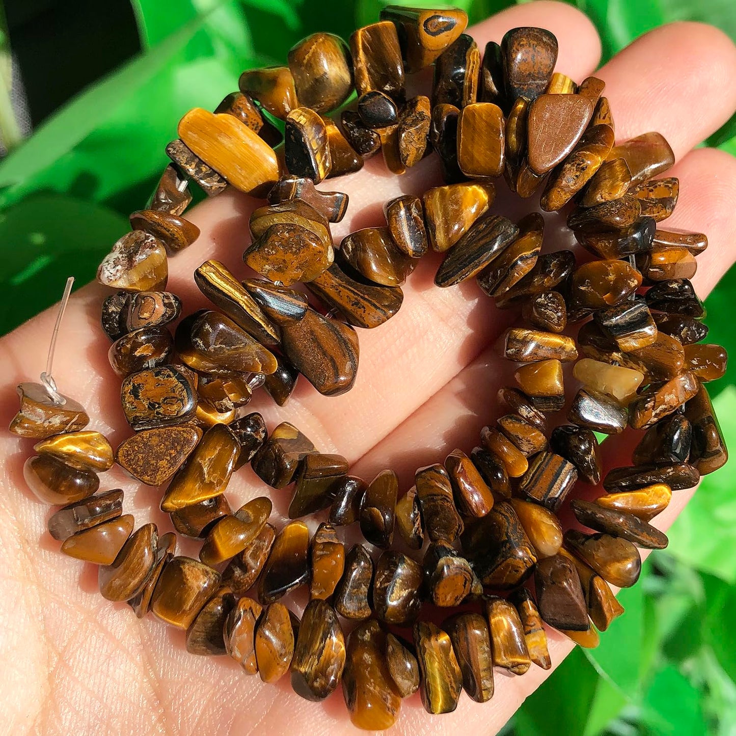 NITOPUPU 30in Tiger's Eye Natural Chip Stone Beads 5-8mm About 230pcs, Irregular Drilled Yellowish-Brown Bead for Bracelets Jewelry Making Supplies for Adults, DIY Crafts.