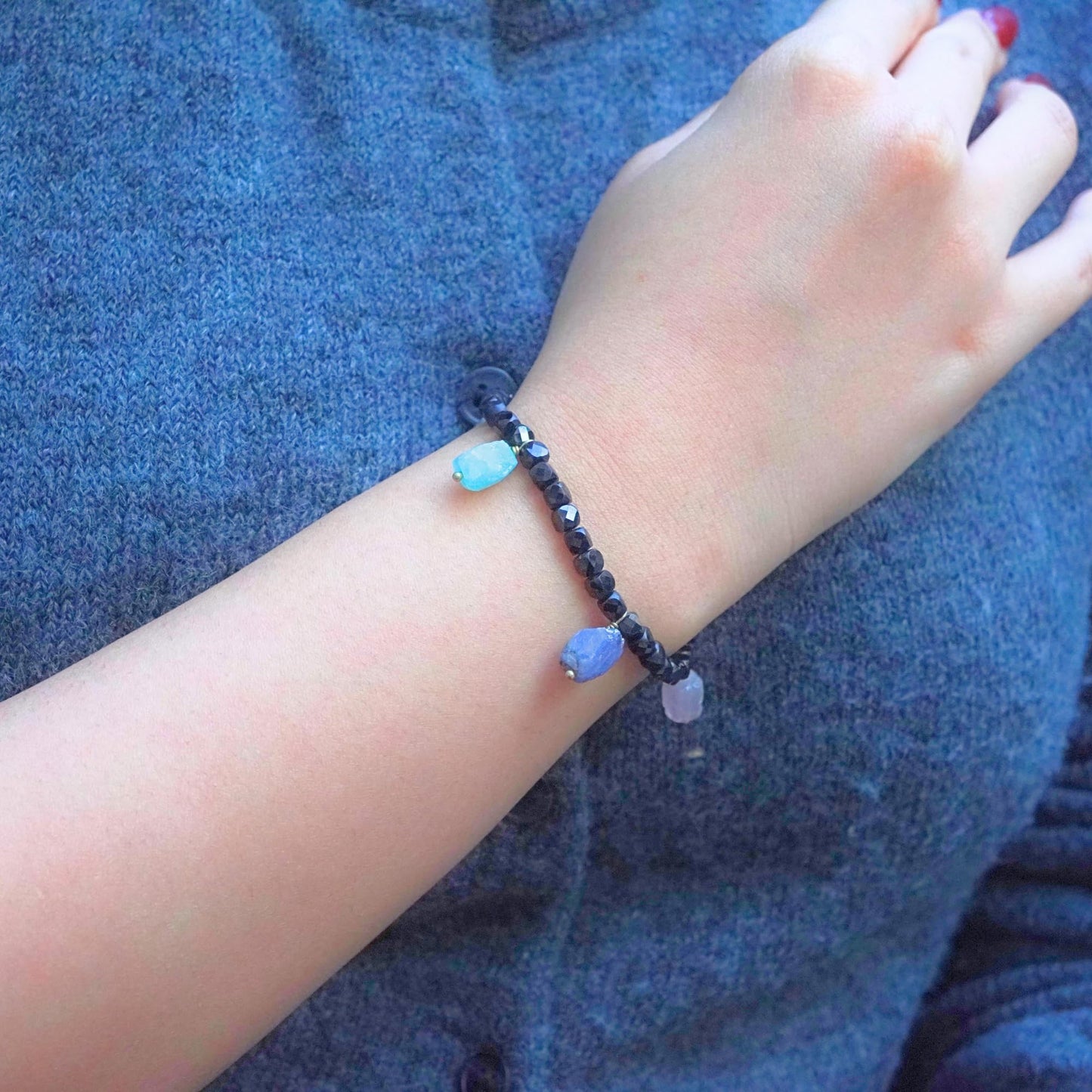 Black Onyx Bracelets for Women - Elegant Chakra Charm Beaded Bracelets for Women - Premium Womens Bracelets with Stunning Energy Balancing Gemstones Onyx for Spiritual Harmony and Style