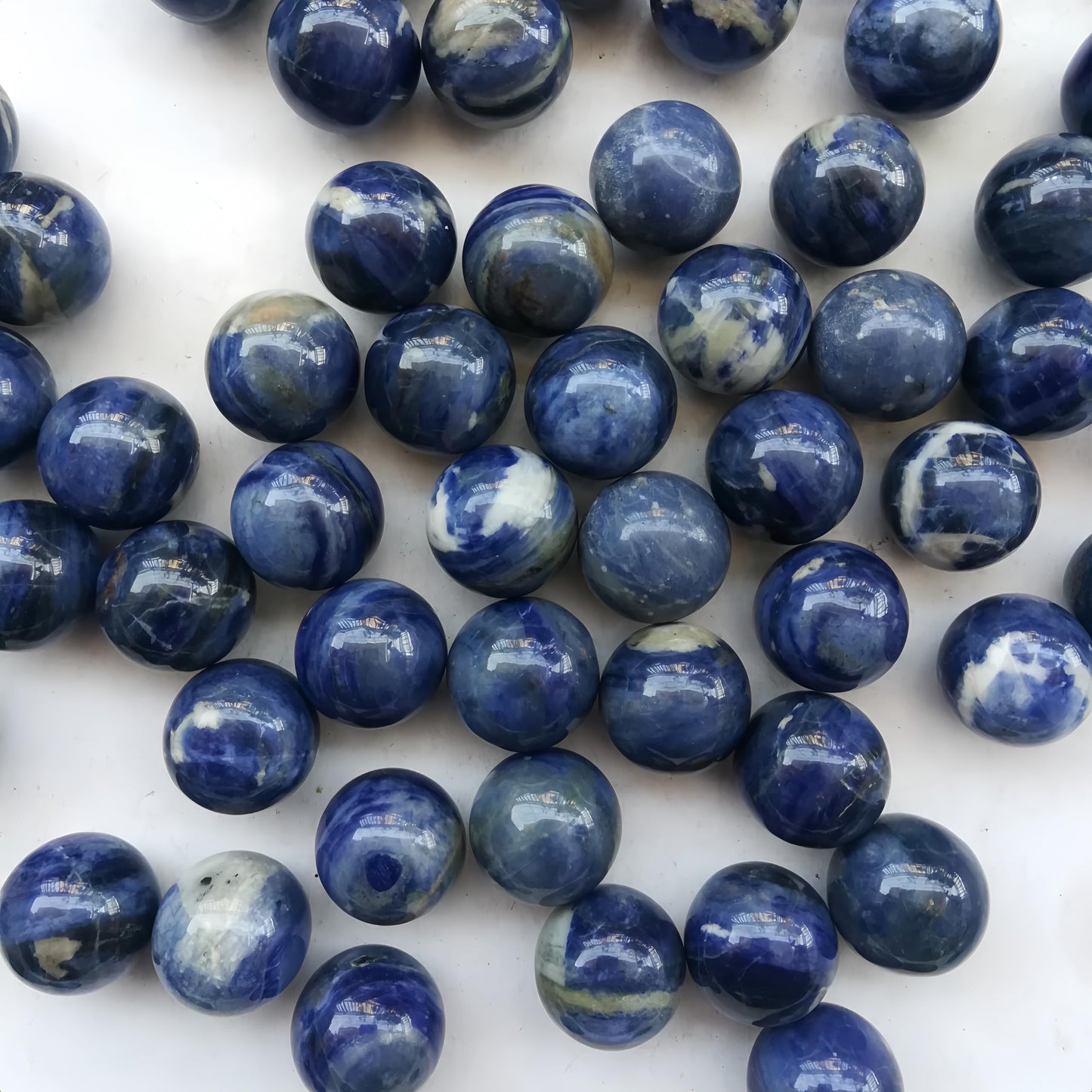 Sunshcat Natural Sodalite 0.78 Inchs Crystals and Healing Stone Ball Set,Home Desktop Feng Shui Array Decoration(7 Pieces) 