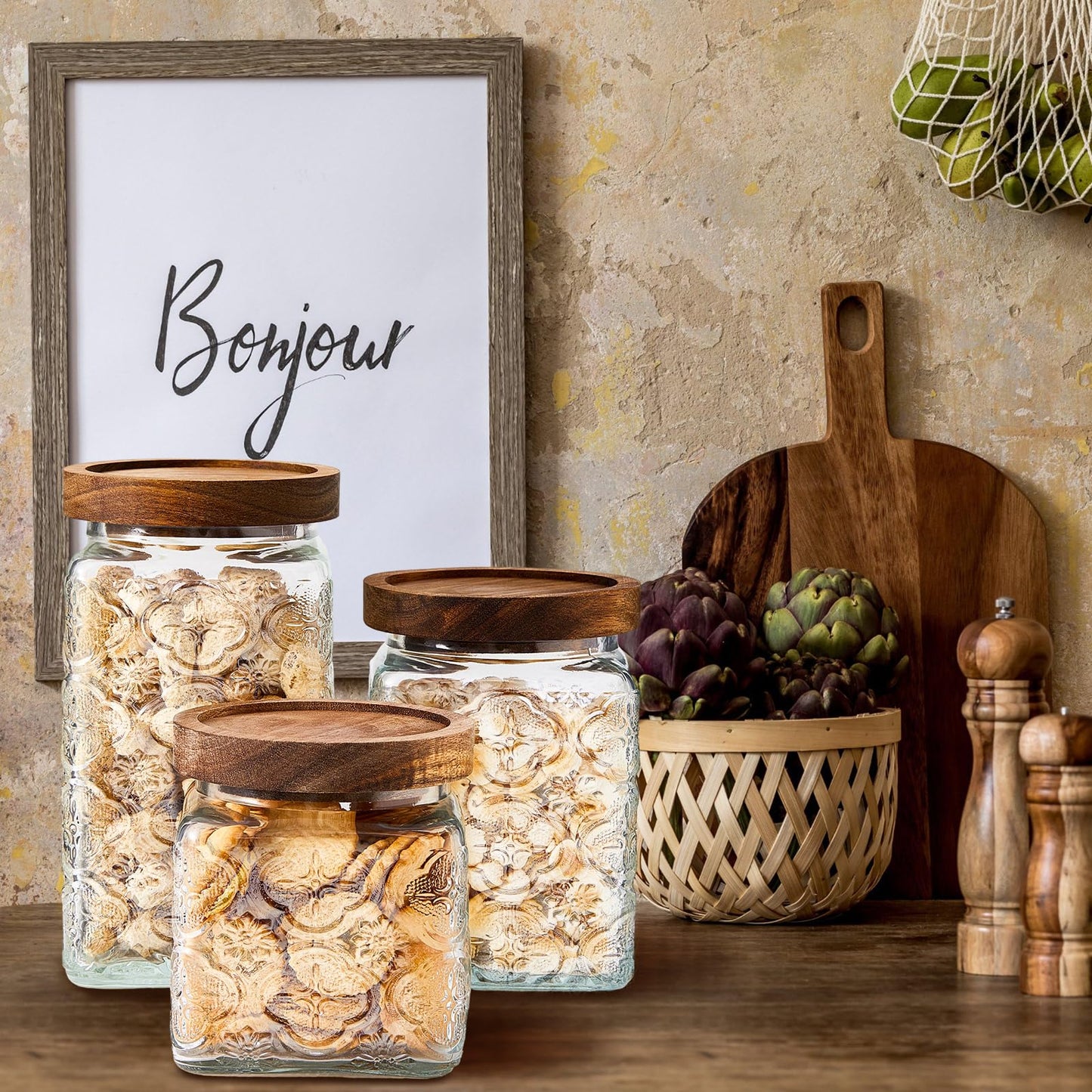 Gerrii 5 Pcs Vintage Glass Food Storage Containers 17/24/34 oz Glass Jar with Lid Airtight Candy Food Canisters for Kitchen Counter Pantry Coffee Beans(Clear,Begonia Square)