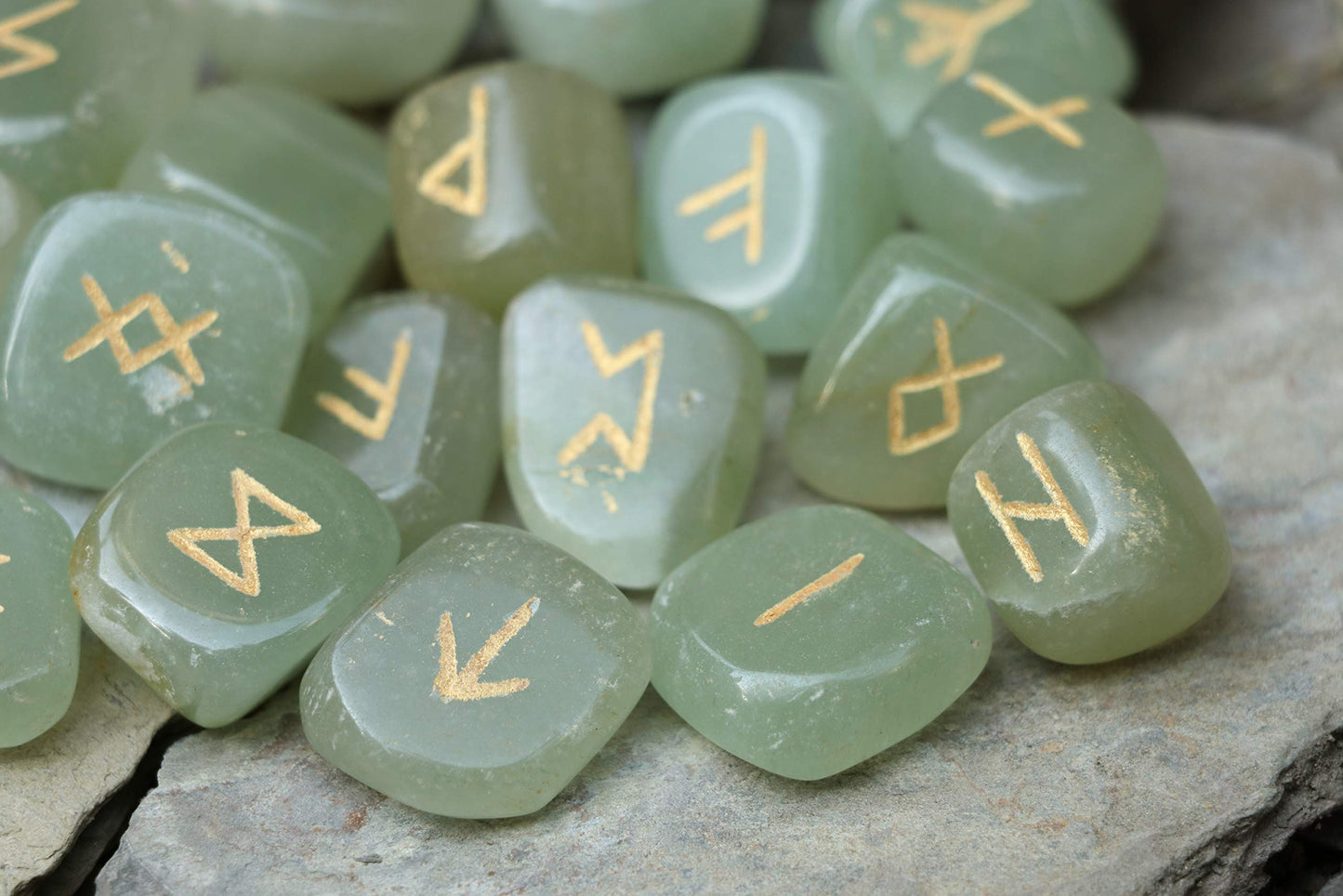 Crocon Green Aventurine Rune Stones Set Engraved with Elder futhark Crystal Runes Set, Reiki Healing runas for Meditation Chakra Balancing Rune Stone for Beginners with Crystal Guide & Pouch 15-20 mm