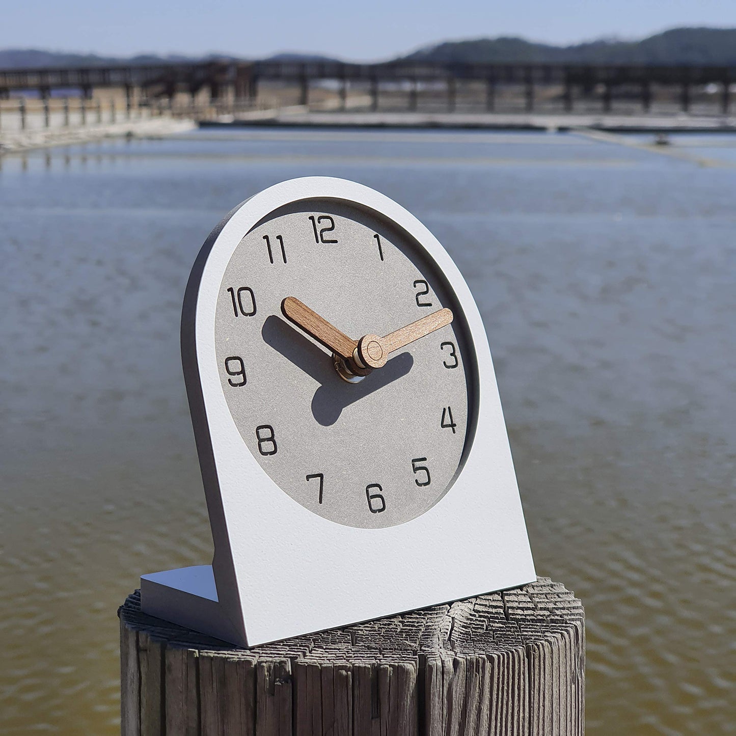mooqs Wooden Silent Non-Ticking Battery Operated Decorative Small Mini Analog Modern Shelf Desk Table Mantel Clock for Home, Office, Living Room, Bed Room (White)