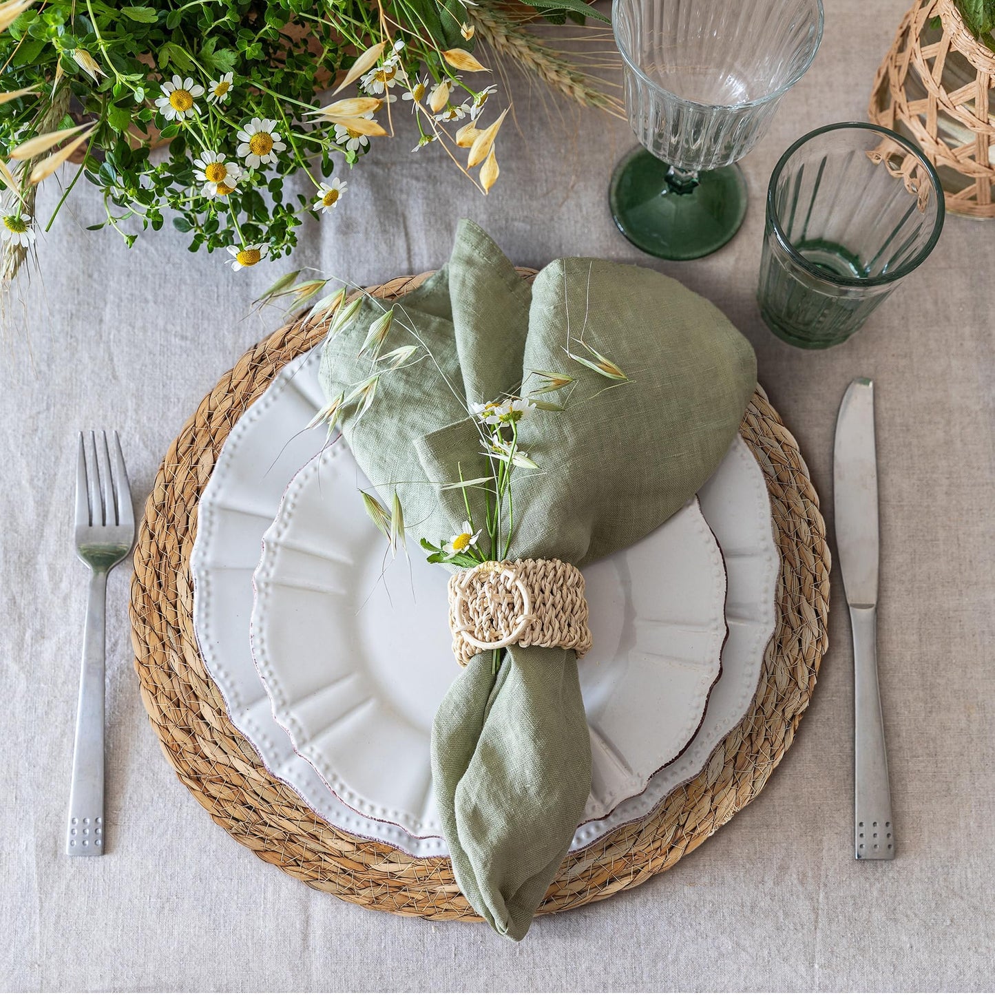 Kochorie Set of 24 Round Woven Placemats 12 Inches Bulrush Placemats Natural Hand-Woven Boho Rattan Placemats Wicker Table Mats Farmhouse Weave Place Mats for Home Dining Table