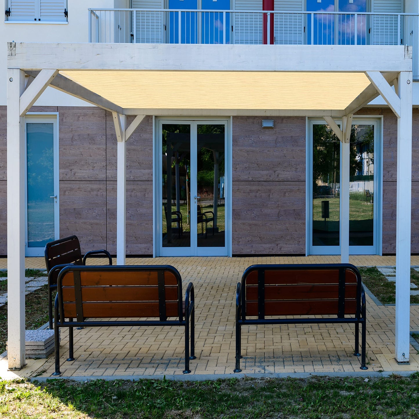 Shatex 90% Sun Shade Fabric, 6x8ft Sun-Block Net Mesh Shade with Clips for Pergola Cover Porch Vertical Screen, Beige