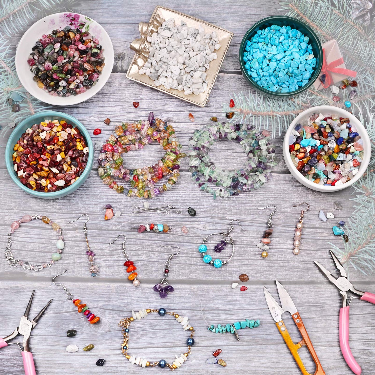 500 pcs Natural Chip Stone Beads, Dyed Blue Turquoise 5-8 mm Irregular Gemstones Healing Crystal Loose Rocks Bead Hole Drilled for Jewelry Making Bracelet