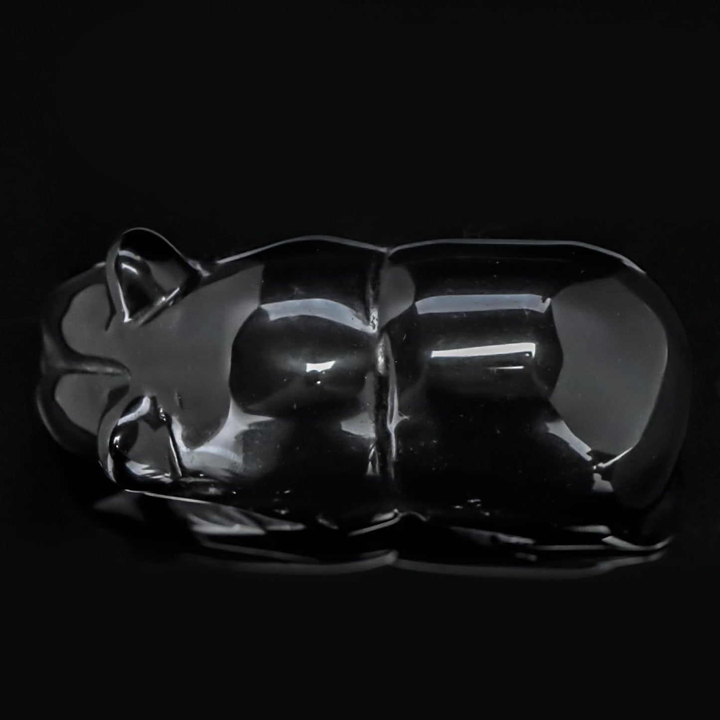 Hxswkk 3" Black Banded Carnelian Crystal Bear Figurine Gifts for Hand Carved, Gemstone for Office Bear Statues Home Decor