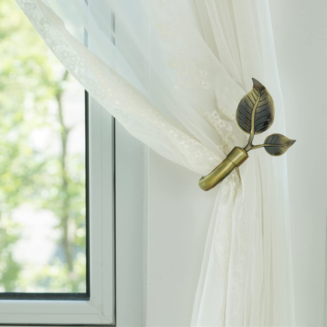 HIKMLK Leaf Shaped Curtain Tieback Holdbacks 2pcs, Handmade Metal Curtain Side Holders for Wall, Curtain Hook Pull Backs for Drapes Window Decoration (Antique Brass)