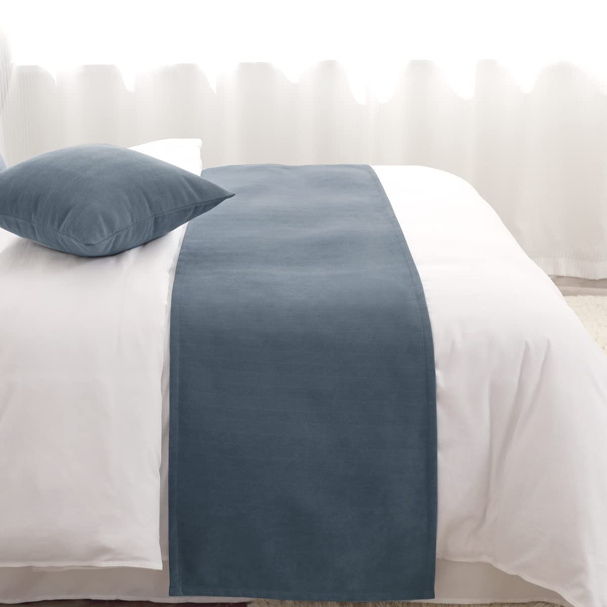 AMBERIS Bed Runner Single Layer Chenille Blue, Modern Style Bed Scarves for Home Hotel Decorations (Pillowcases Sold Separately)