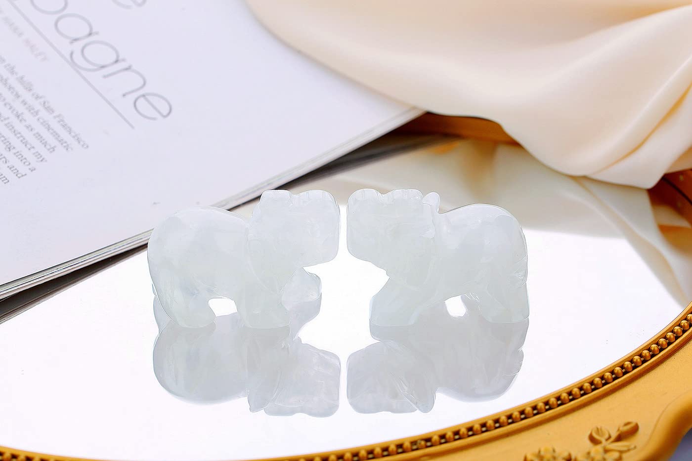 QINJIEJIE Clear Crystal Elephant Crystals Luck Elephant Decor Pocket Polished Statue GuardianStones Figurine Car Office Room Cute Desk Decor Spiritual Christmas Stocking Stuffers Gift Meditation