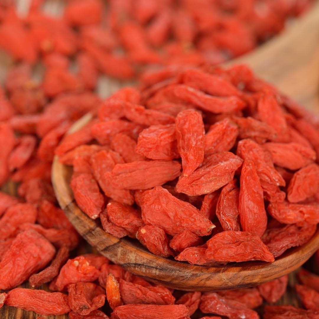 Live Red Goji Berry Plant, Goji Berry Bush, Sweet Fruit, 3-5 Inches Tall for Planting, No Pot