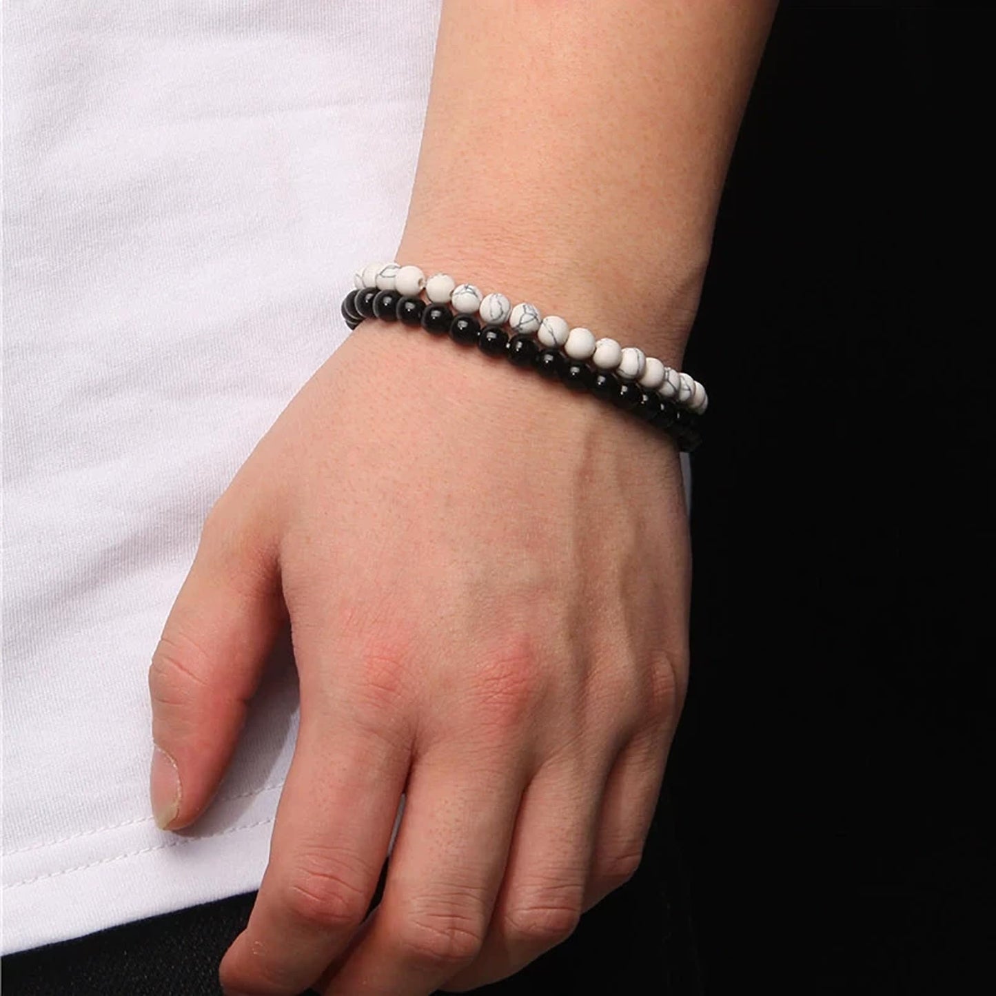 Garnet Bracelet for Women 6mm Handmade Garnet Crystal Bracelet Garnet Beaded Bracelets Stretch Gemstone Bracelet Healing Crystal Bracelets Garnet Jewelry for Women