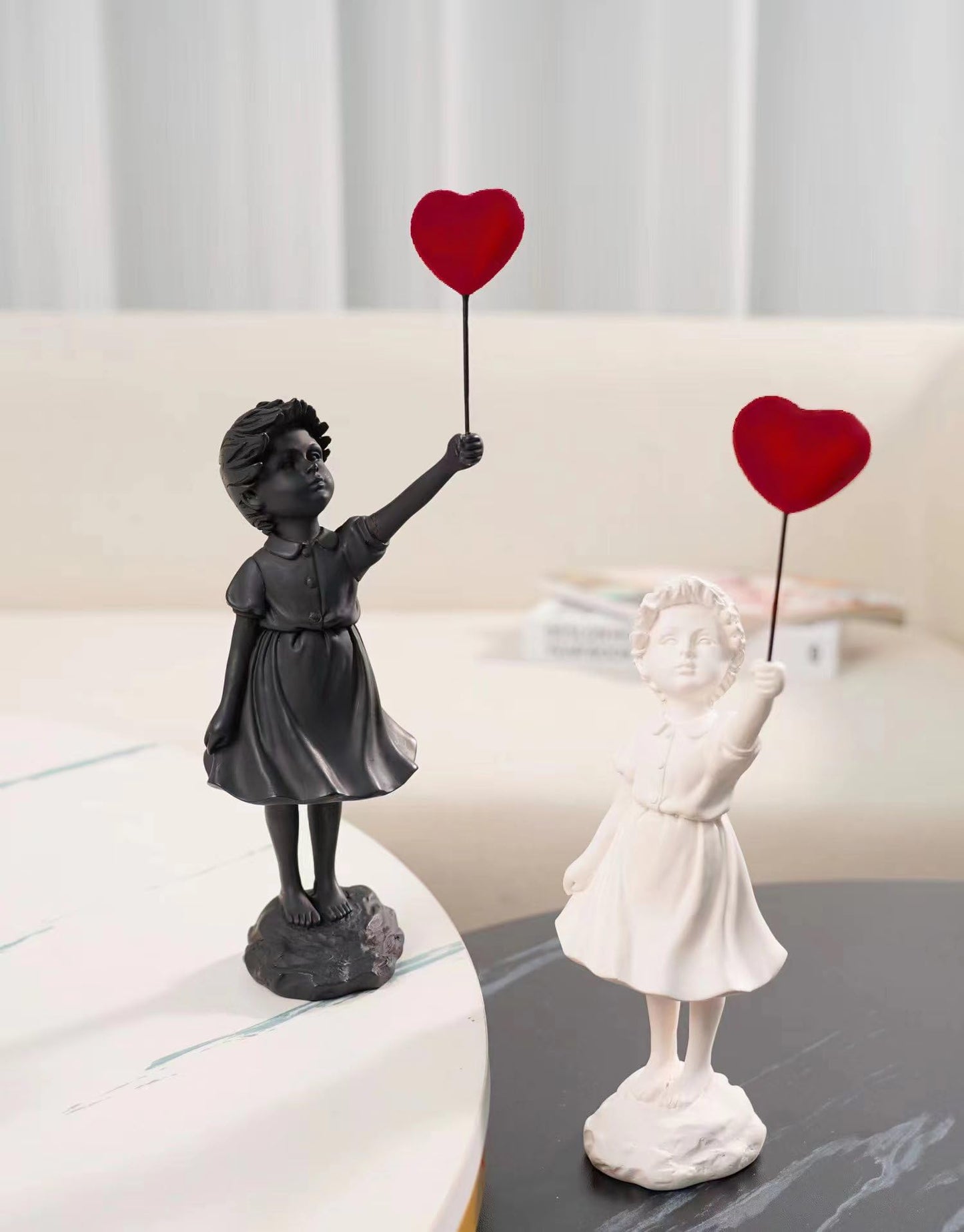 ILYISFMTY Flying Balloon Girl Statue,Resin Figure Sculpture Crafts Ornament Modern Art Sculptures for Home Decor,Anti-war Theme