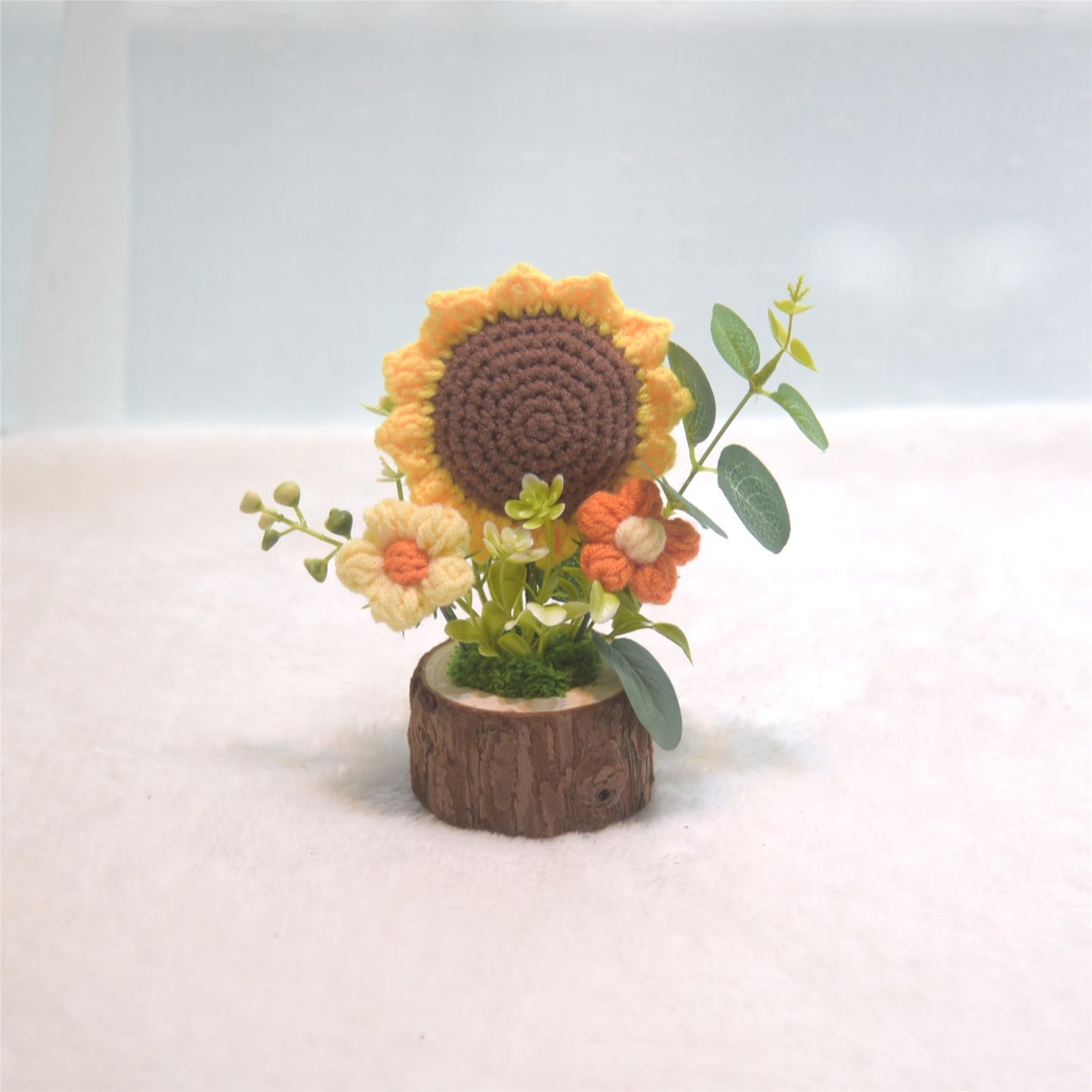 Tileafry Handmade Crochet Knitted Sunflower Bouquet Creative Knitted Potted Plant Mini Cute Home Desktop Decorations and Gifts for Friends, Lovers, Classmates