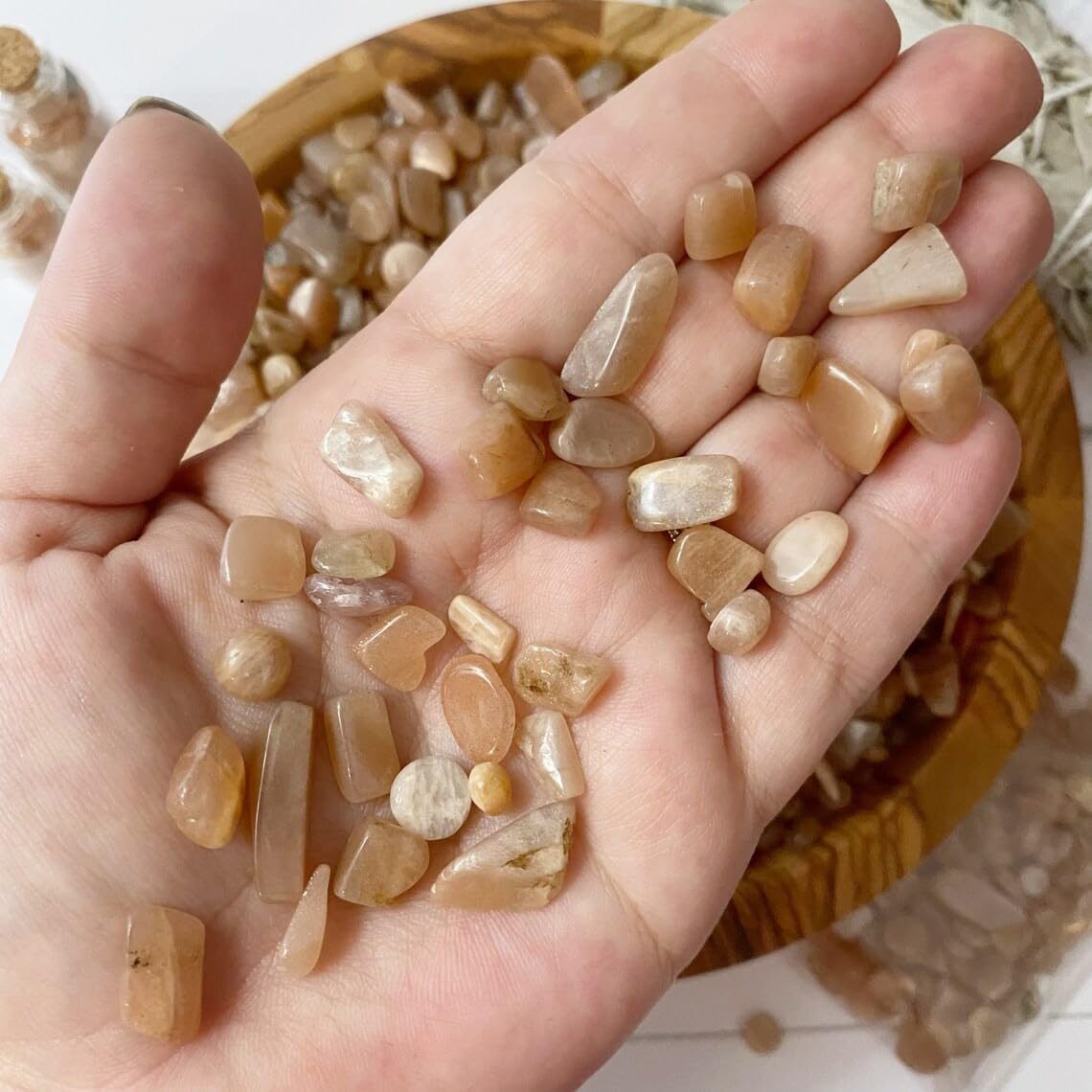 Indian Consigners Natural Crushed Polished Tumbled Gem Stone Chips, Decoration & Healing Crystals (Peach Moonstone)