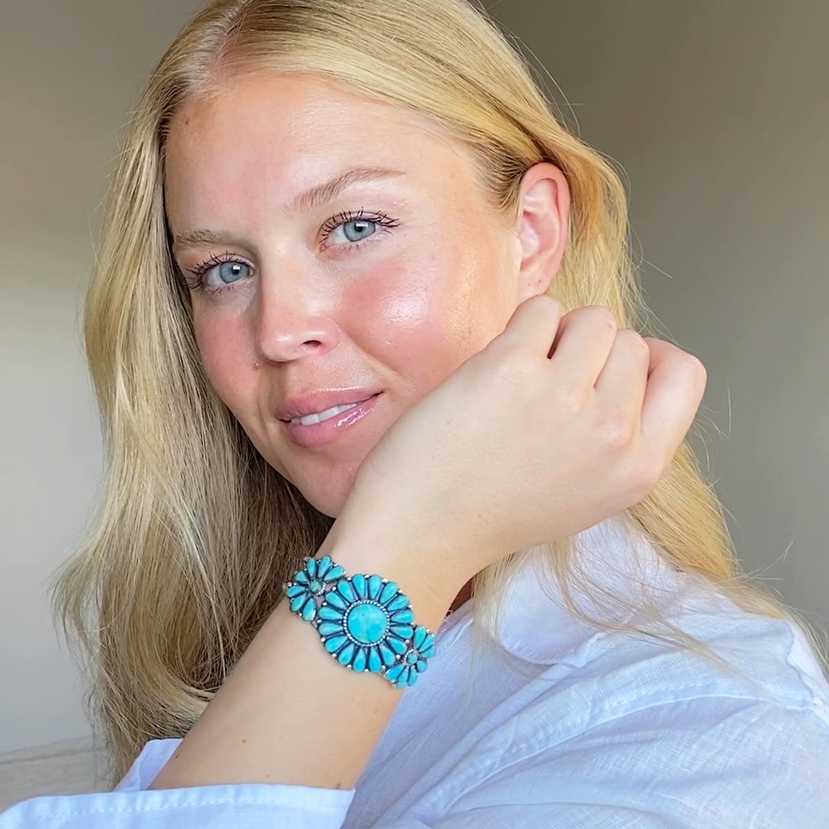Southwest Style Genuine Gemstones 925 Sterling Silver Cluster Bracelet (Turquoise)