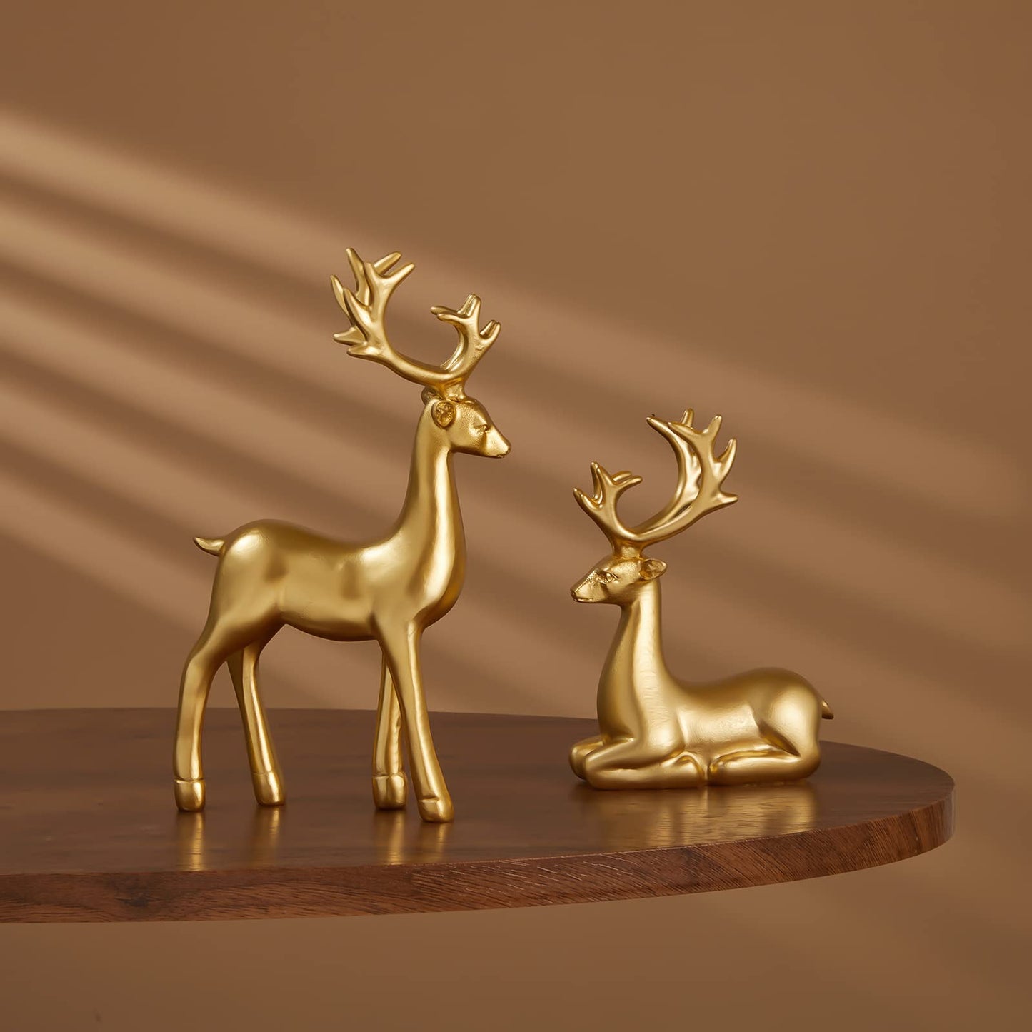 Christmas Decorative Gift 2PCS Deer Sculpture 3D Geometric Deer Ornaments Used to Set Off The Festive Atmosphere Fireplace Dining Table Living Room Decoration (Gold Smooth)