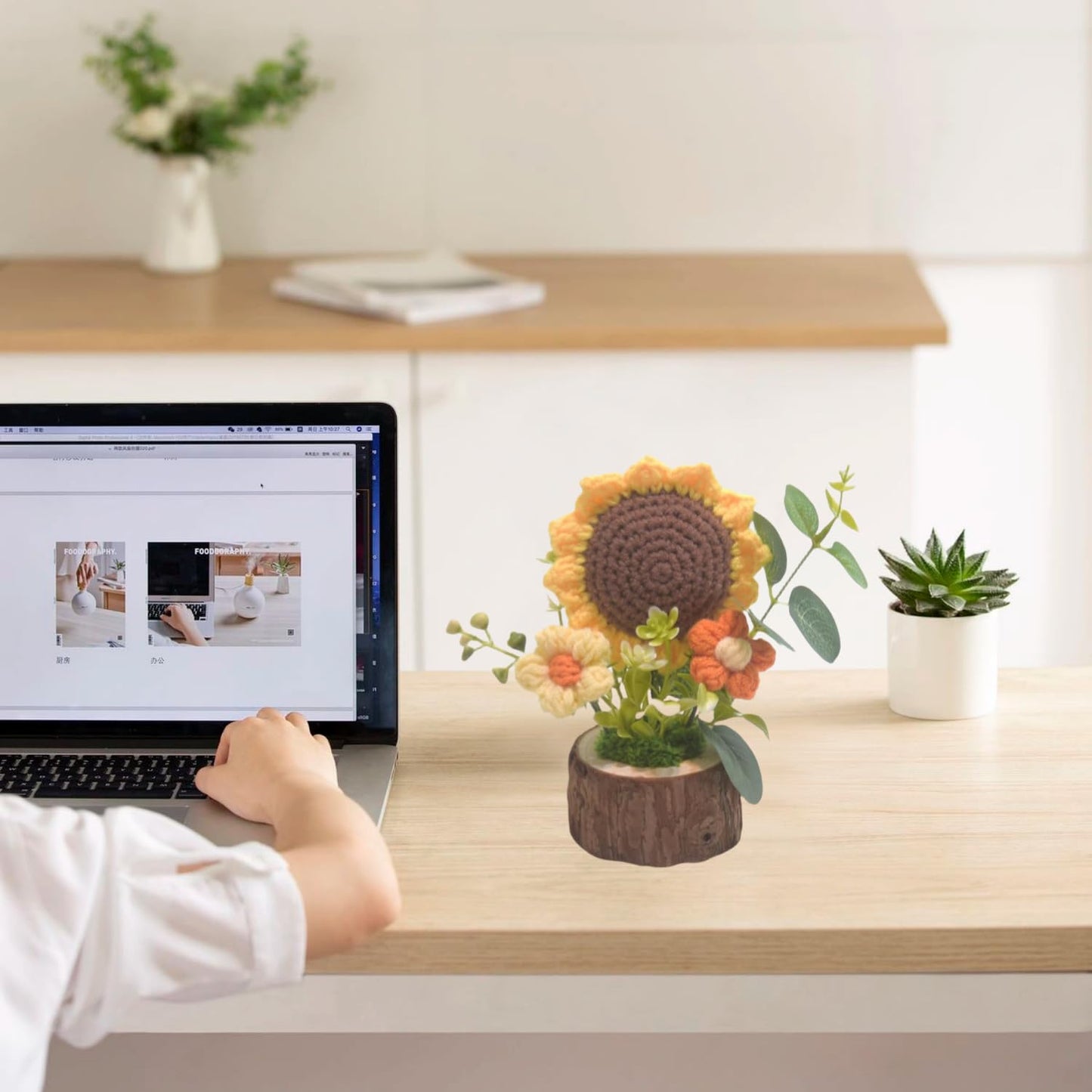 Tileafry Handmade Crochet Knitted Sunflower Bouquet Creative Knitted Potted Plant Mini Cute Home Desktop Decorations and Gifts for Friends, Lovers, Classmates