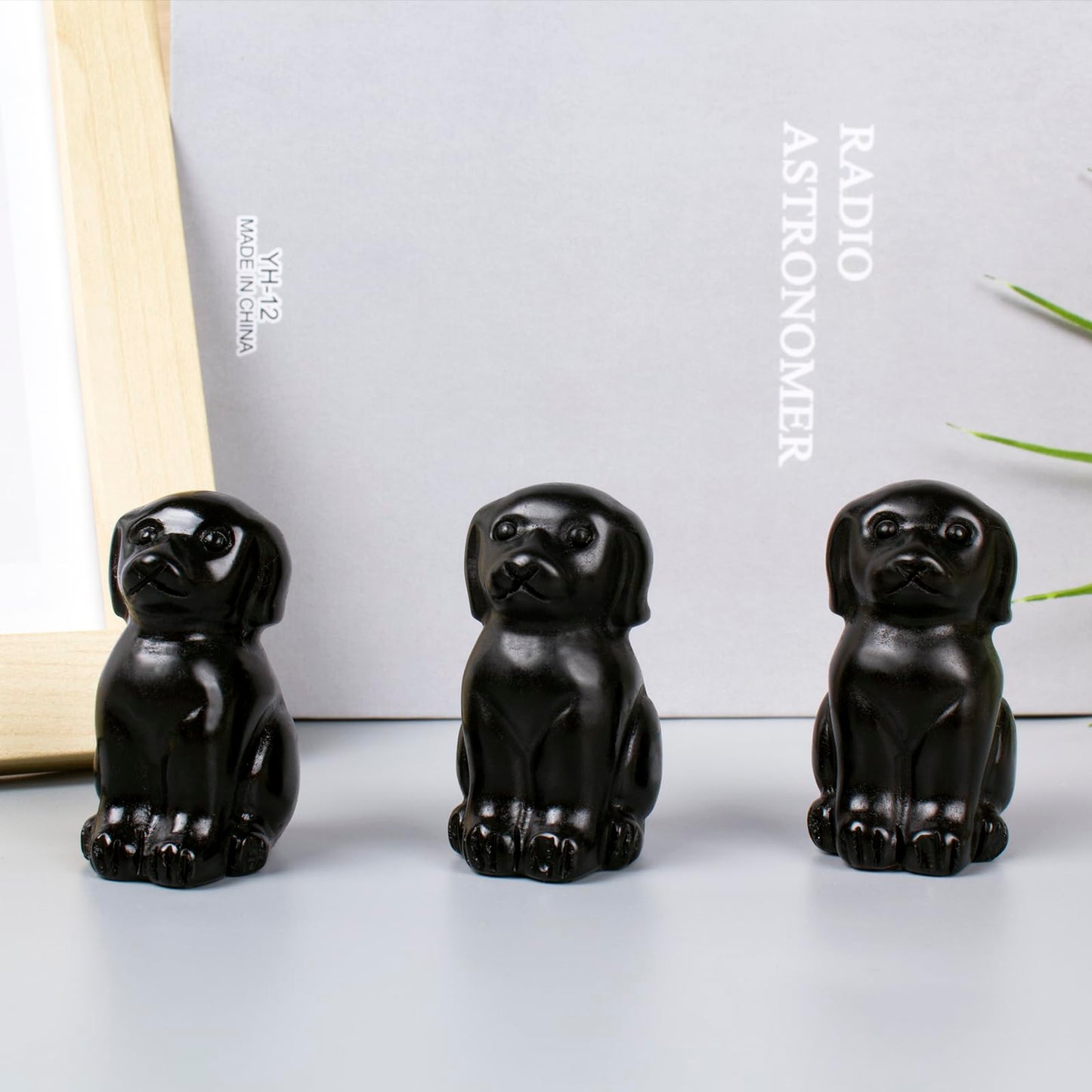 Ytbeoxk Hand-Carved Natural Obsidian Dog Crystal Dog Sculpture for Spiritual Healing Energy Stone Feng Shui Wealth Protection Figurine HomeOffice Desk Decor Unique Gift for Pet Lovers Birthday.