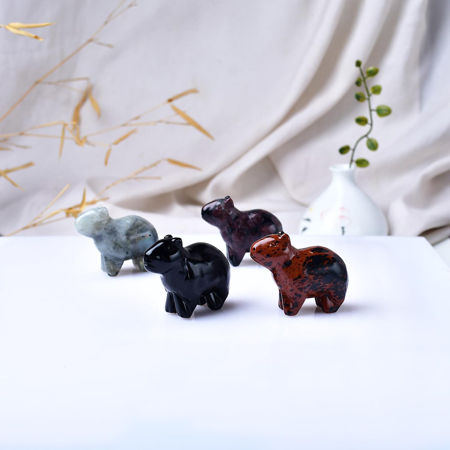 WUYOUSHI Natural Red Obsidian Capybara Statue 2" Healing Crystal Handmade Sculpture Lucky Guardian Pocket Statues Reiki Meditation Relieve Anxiety Office Home Decoration Gift