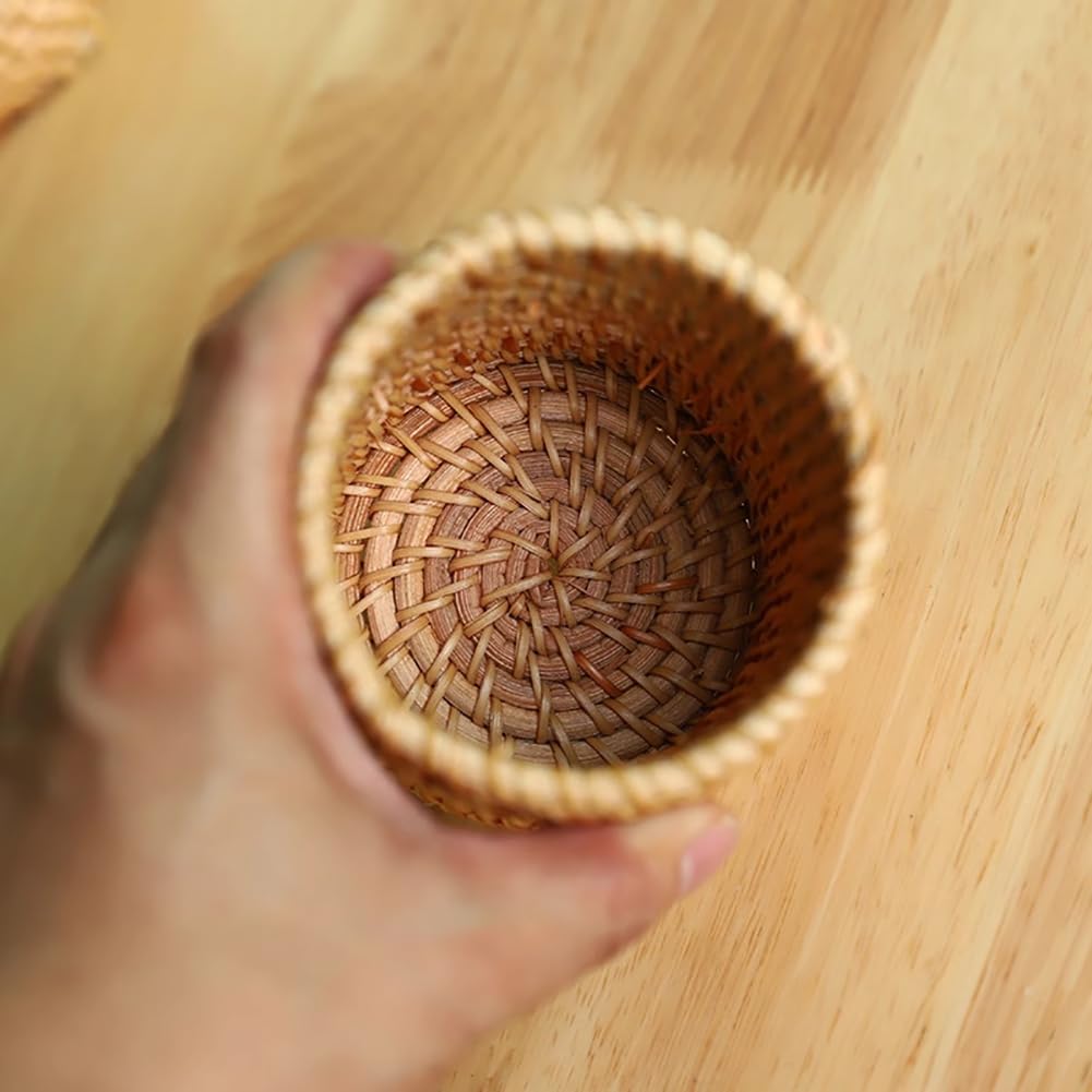 GSHLLO Round Wicker Basket Pencil Holder Boho Rattan Pen Holder Small Office Desk Organizer Cup Vanity Storage Cup Make up Brushes Storage Organizer for Home