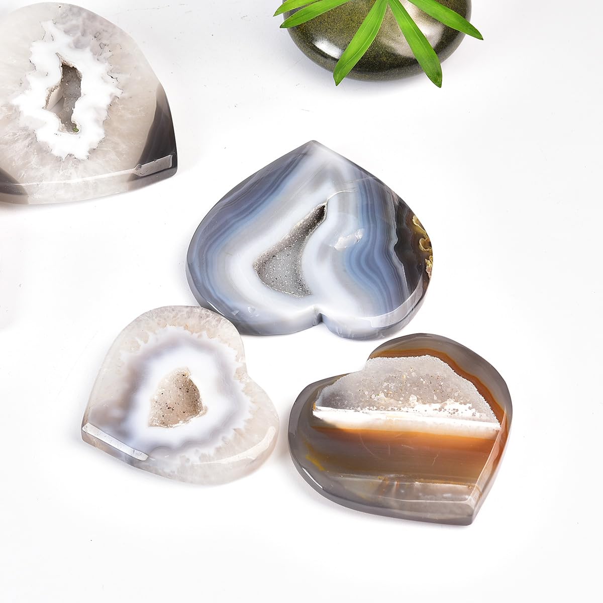 JIC Gem Large Agate Heart Crystal Geode Druzy Palm Worry Stone Reiki Crystals and Healing Stones 3.5-3.9"(90-100mm)