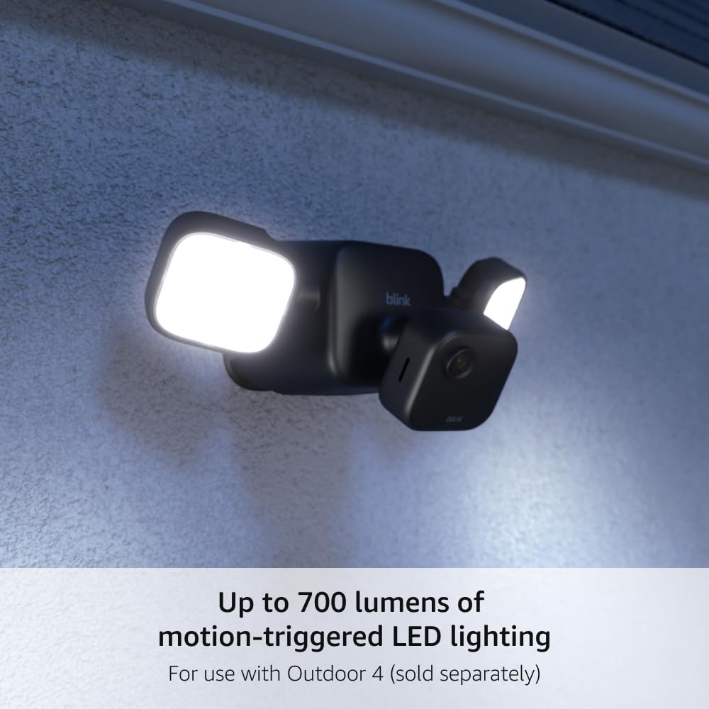 Blink Outdoor Floodlight Mount – Wire-free, 700 lumens, two-year battery life, set up in minutes