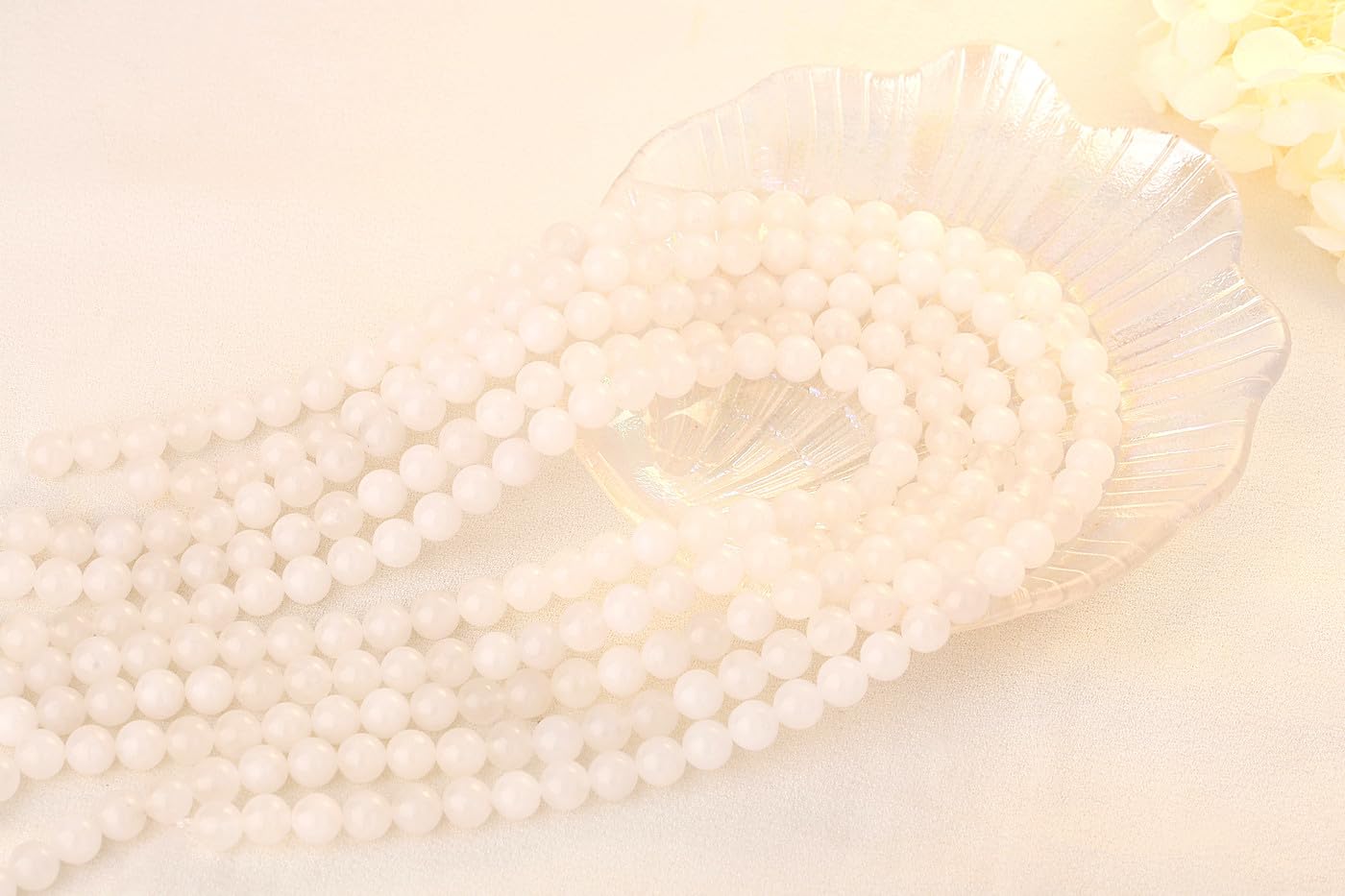 QINJIEJIE 100PCS White Jade Beads 8mm Natural Stone Beads Round Loose Gemstone Bead for Bracelet Beading Crystal Jewelry Making DIY Necklace Earrings 0.32"