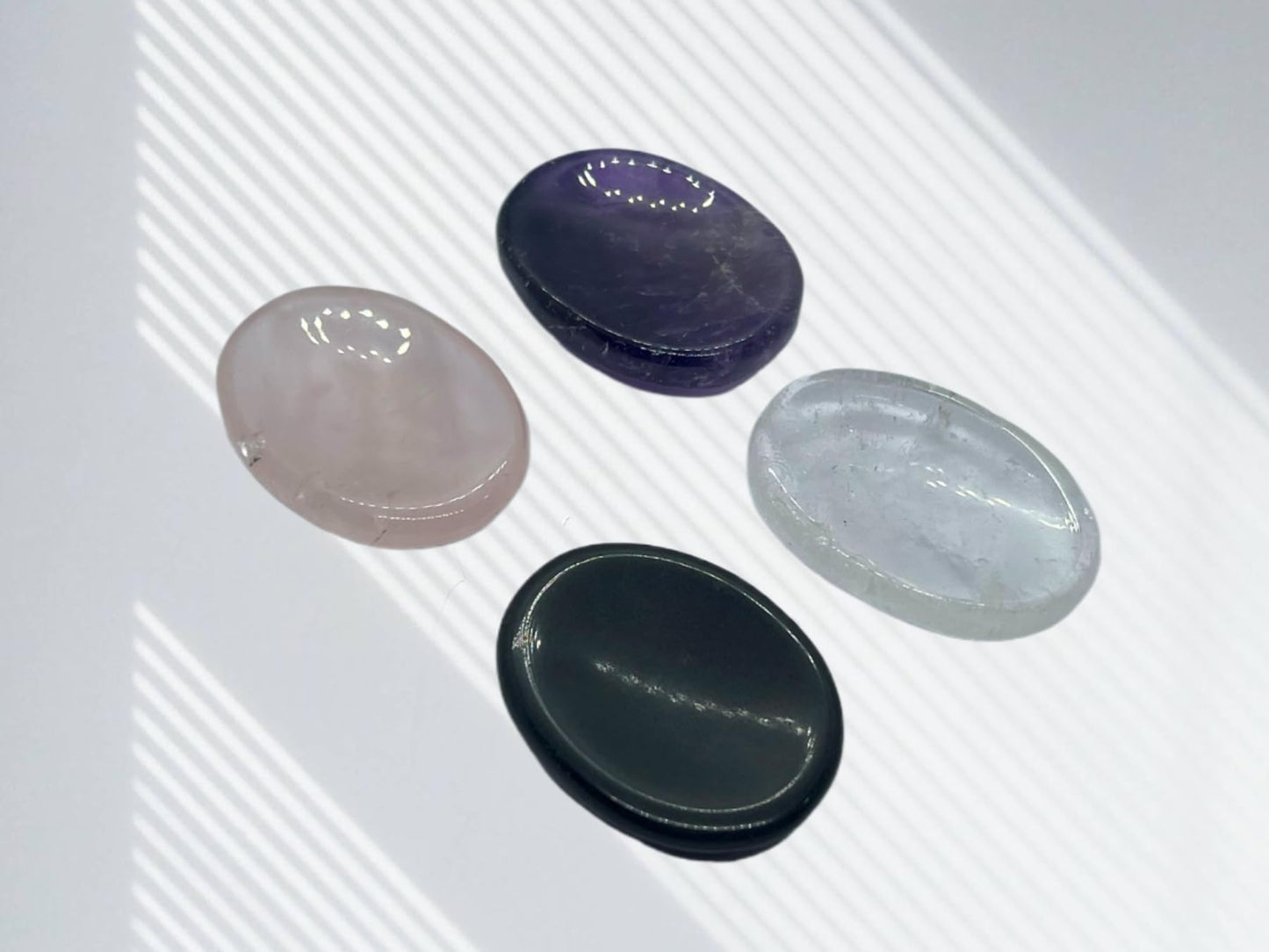 Set of 4 Pieces of Amethyst, Rose Quartz, Clear Quartz, Black Agate Thumb Worry Stones Metaphysical Gemstone Crystal Healing Reiki Men Women Gift Feng Shui Positive Energy