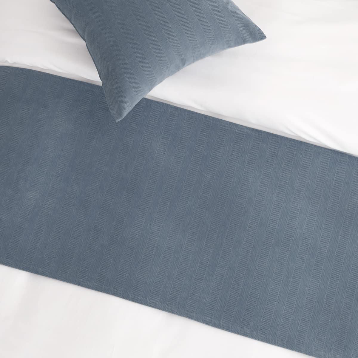 AMBERIS Bed Runner Single Layer Chenille Blue, Modern Style Bed Scarves for Home Hotel Decorations (Pillowcases Sold Separately)