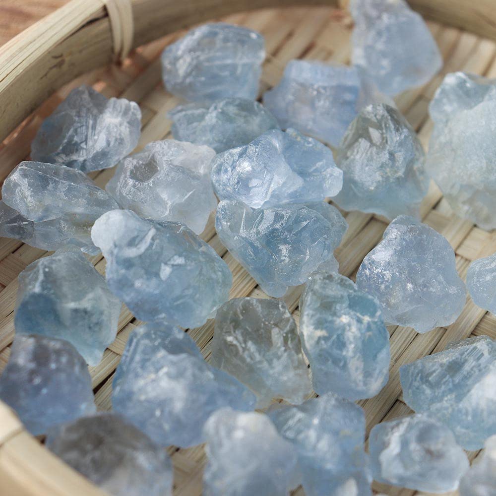 Apengshi 0.97 lb（440g) Natural Celestite About 0.59-1.18in Healing Crystal Tumbled Rough Stone Chakra Raw Stone Meditation Reiki Collection
