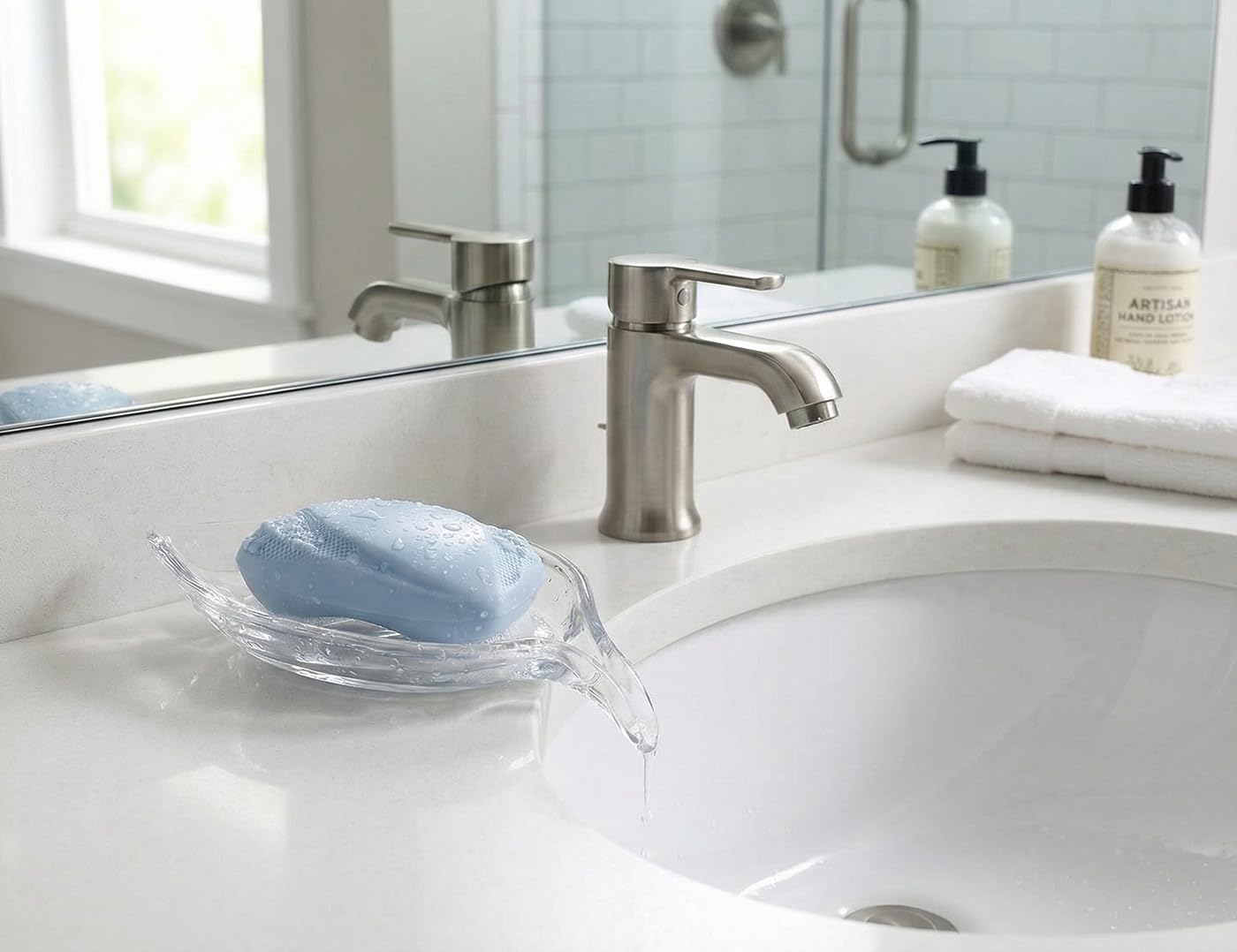 NEWHENGS Self Draining Decorative Leaf Shape Clear Glass Bar Soap Dish, Heavy Soap Holder for Bathroom, Sink and Kitchen
