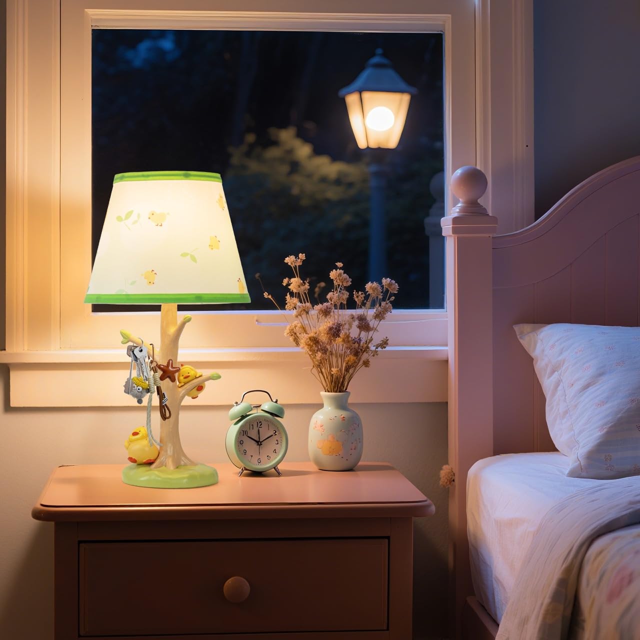 HERBESTBAY Table Lamp for Kids, 16 Inch Cute Chicken Bedside Lamp with LED Bulb, Animal Resin Desk Lamp for Boys Girls Bedroom or Nursery Decor