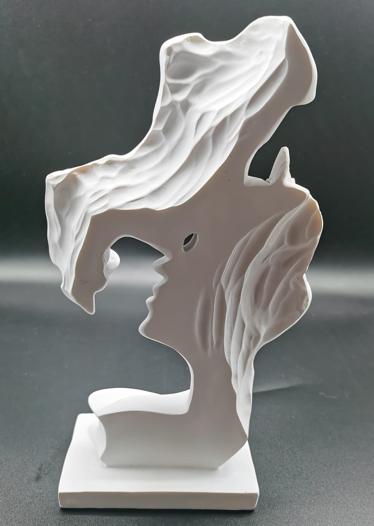 Yahu Lando Kiss Statues,Resin Statue Ornaments, Abstract Style Sculptures, Valentine's Day, Living Room Dining Desk Decorations,Bookshelf Decorative Objects,Modern Home Decor(White)