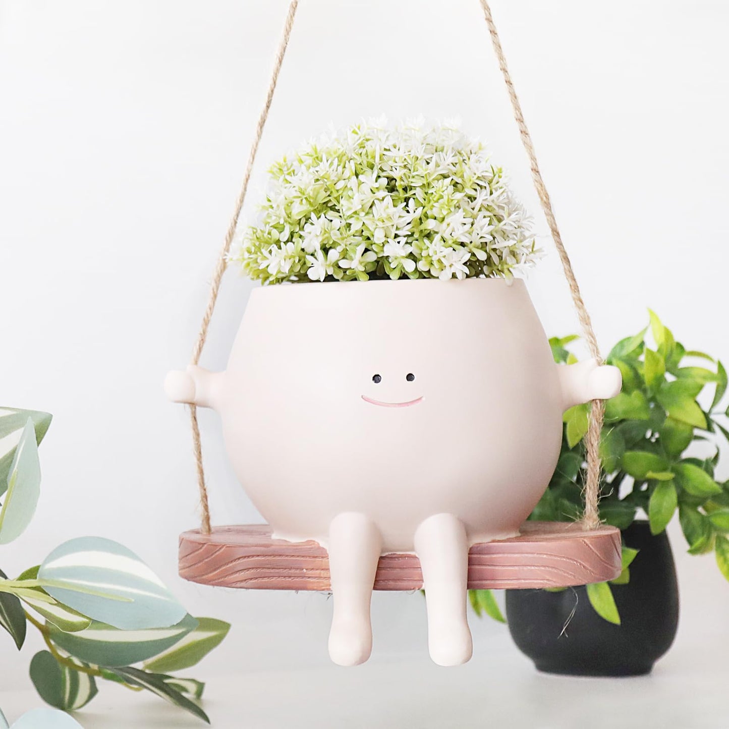 Swing Smily Face Planter Pot Cute Hanging Flower Head Planters for Indoor Outdoor Resin Face Planter Plus Size Succulents Plants Pots for Christmas Mother's Day Planters Gift Ideas