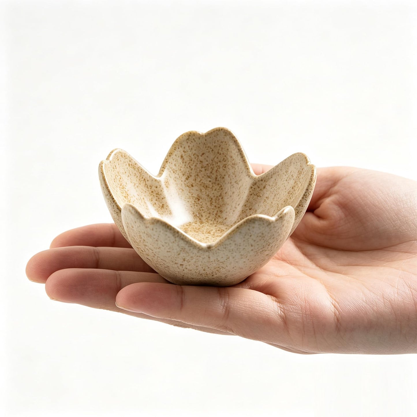 Flower Ring Holder Dish, Ceramic Jewelry Tray Dish, Small Trinket Dish, Jewelry Plate Bowl, Cute Jewlery Ring Holder Dish, Aesthetic Room Decor, Christmas Birthday Gifts for Women, 1 pack (camel)