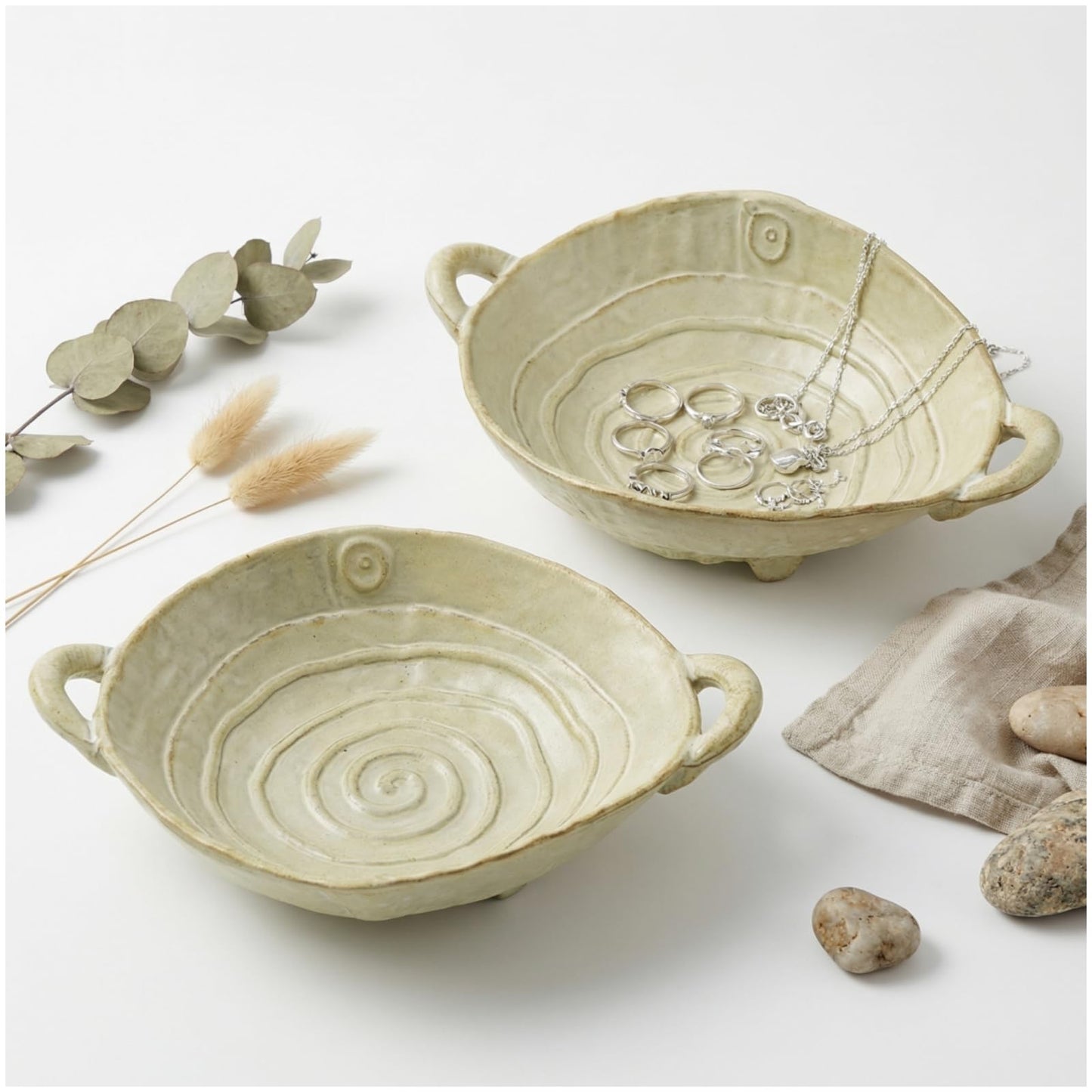 Nagpew 2 Piece Ceramic Decorative Bowl, Handmade Key Bowl for Entryway Table with Handles, 7.7'' Candy Dish Fruit Holder for Office Desk, Bedroom, Kitchen, Microwave Dishwasher Safe