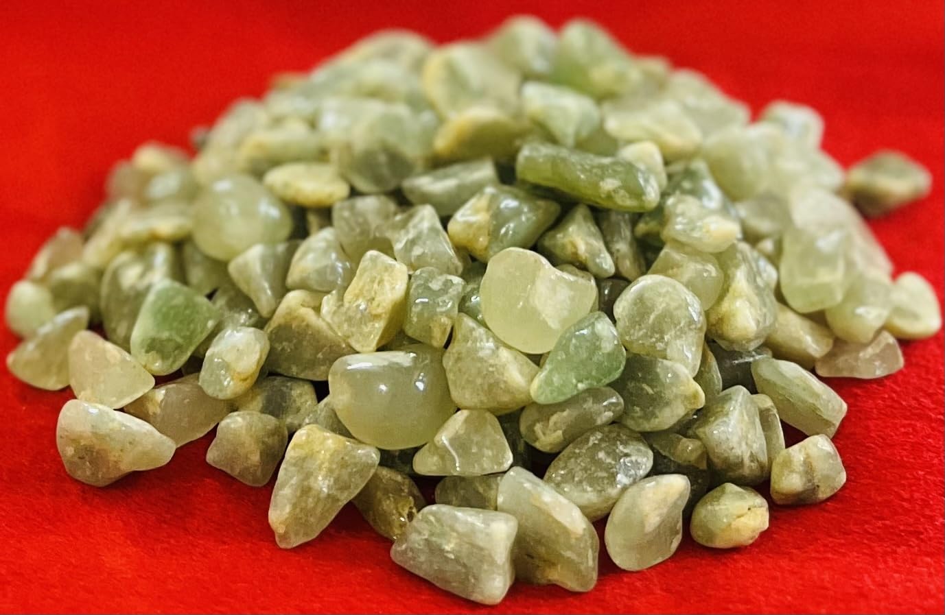Indian Consigners Natural Crushed Polished Tumbled Gem Stone Chips, Decoration & Healing Crystals (Green Aventurine)