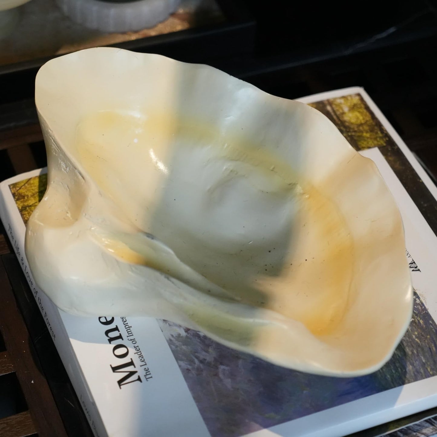 SKCSI Artificial Shell-decorated bowl Chocolate snack bowl in the living room Key bowl at the entranceway Shell-shaped resin decorative bowl