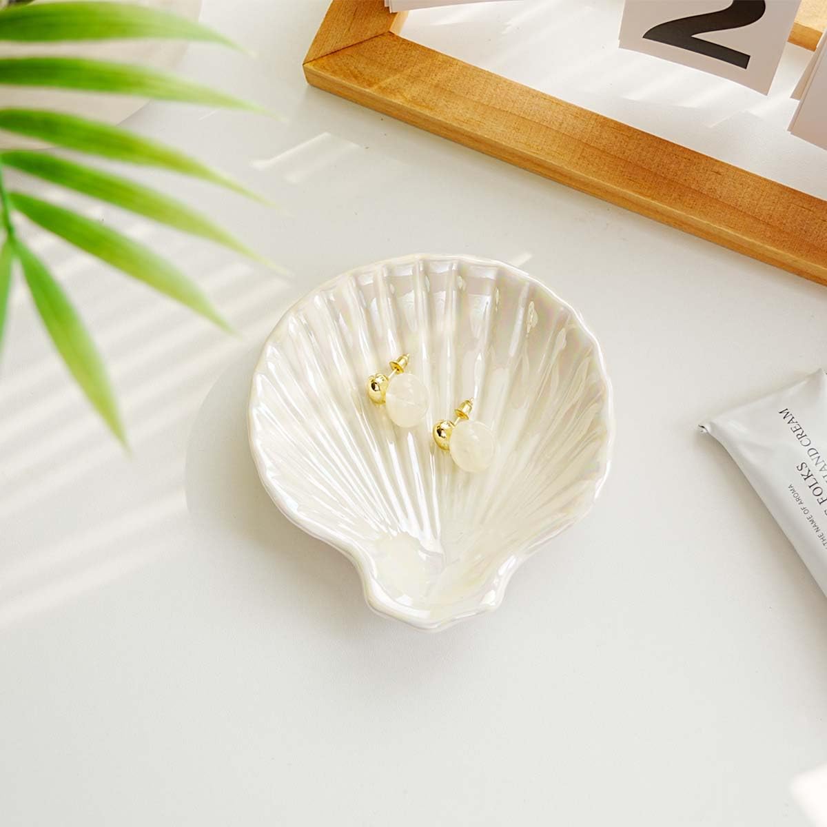 Gifts For Women Shell Ceramic Jewelry Dish Tray, Vanity Ring Dish Ceramic Jewlery Trays Trinket Ring Holder,Room Decor Aesthetic,Decorative Vanity Key Tray (Shell A)