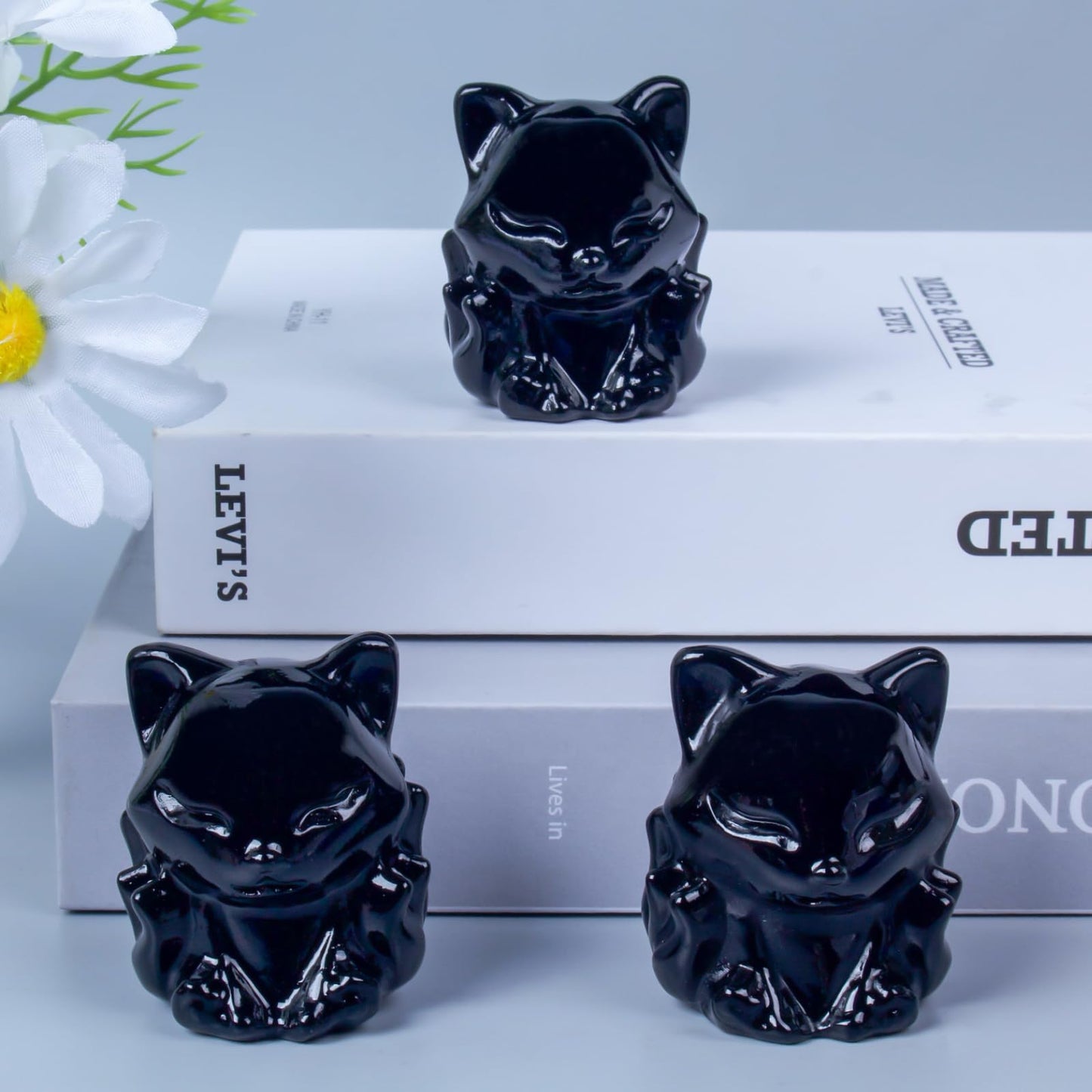 QLRSUXN Black Obsidian Nine Tailed Fox Decor,2 Inch Healing Crystals Fox Statue,Lucky Guardian Pocket Fox Figurines as Women’s Gifts,Fox Figurine for Office Home Decor and Ornament.
