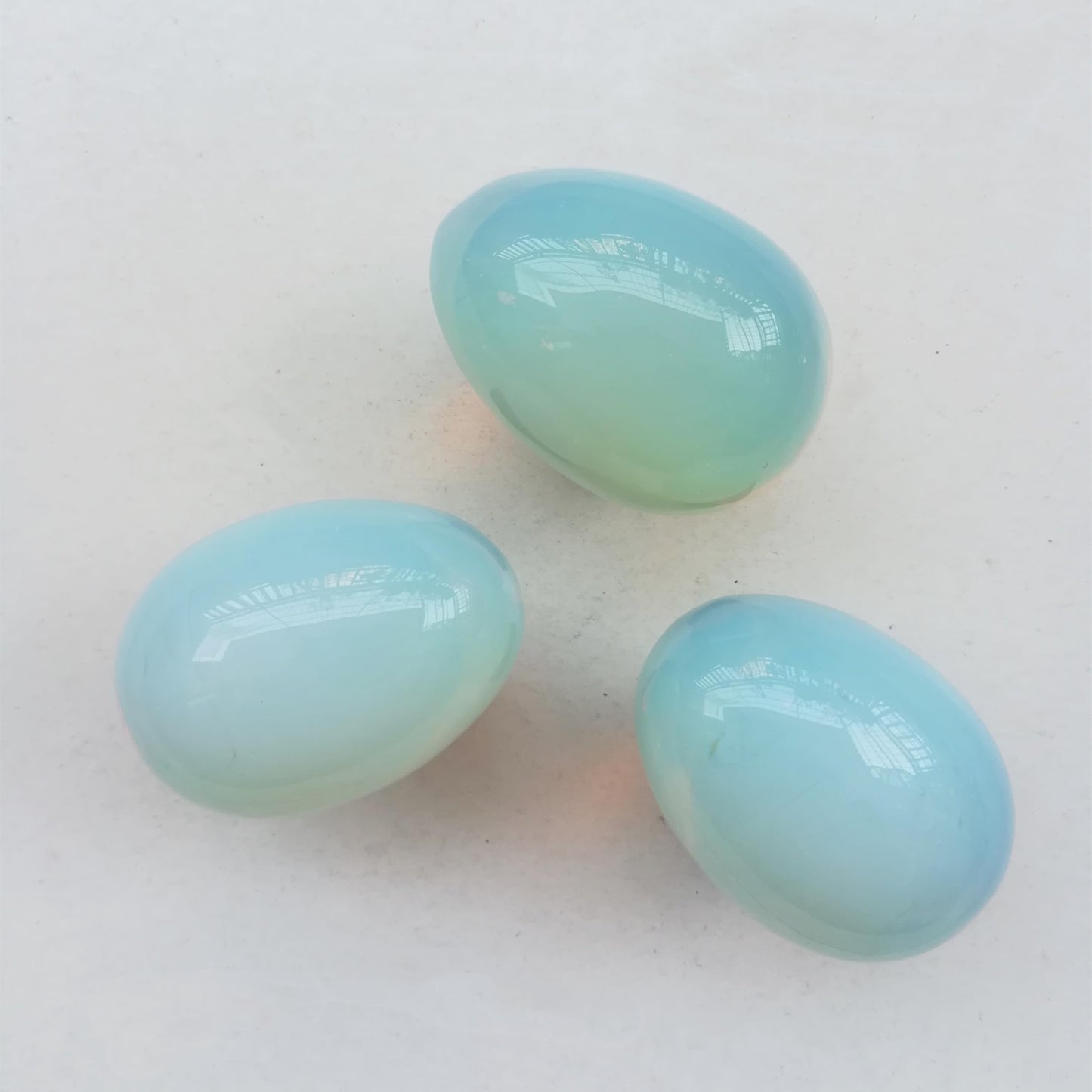 Sunshcat Synthetic Opalite Egg Shaped Meditation Chakra and Home Decor Balance Crystals and Healing Stones Statue Set,35 * 50mm Easter and Thanksgiving Gift,with Wooden Bracket